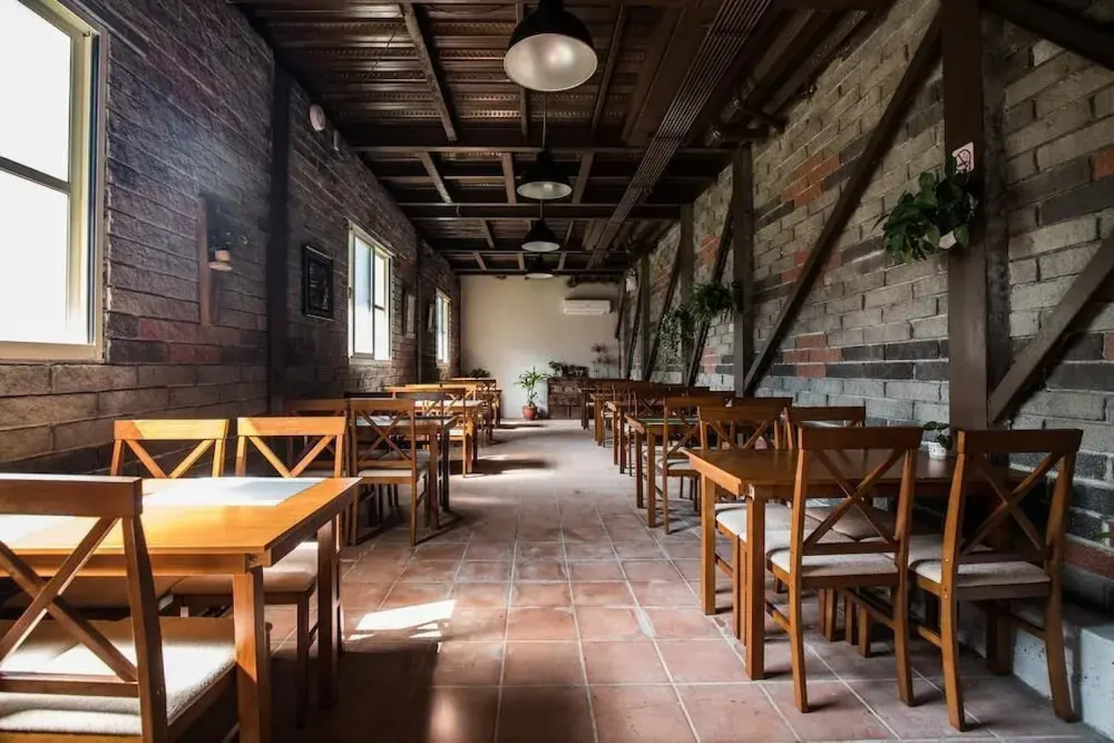 Yushow Library Villa