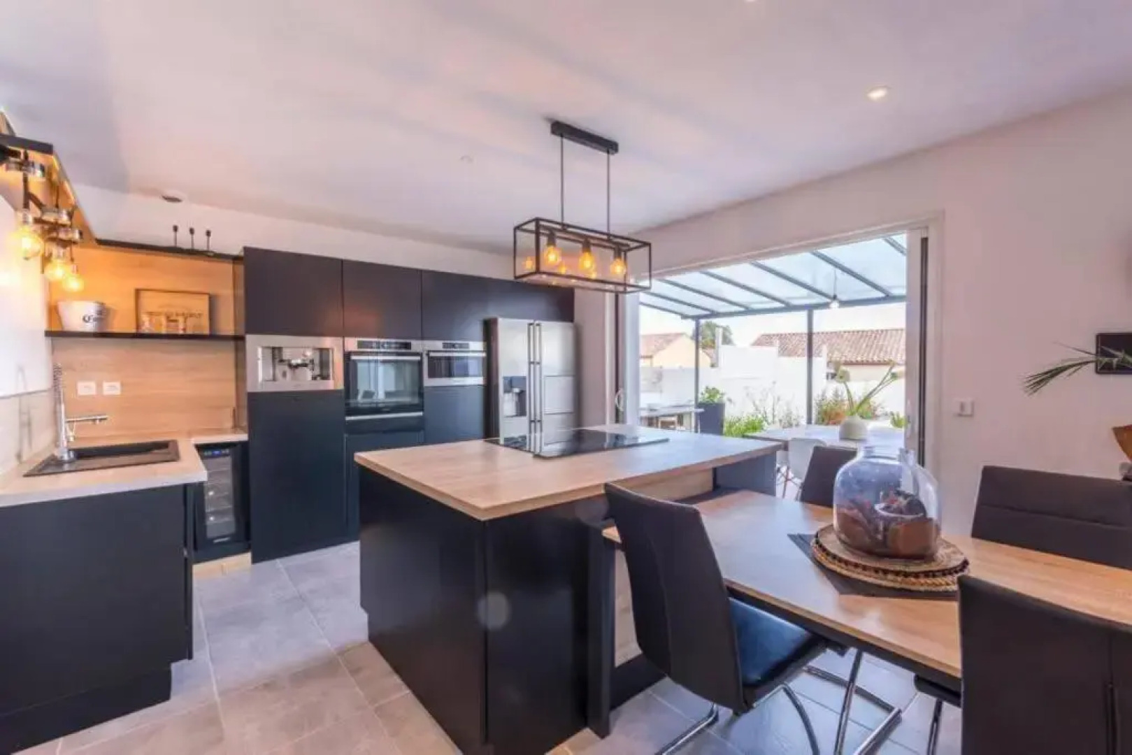 Villa avec piscine au calme 6 personnes