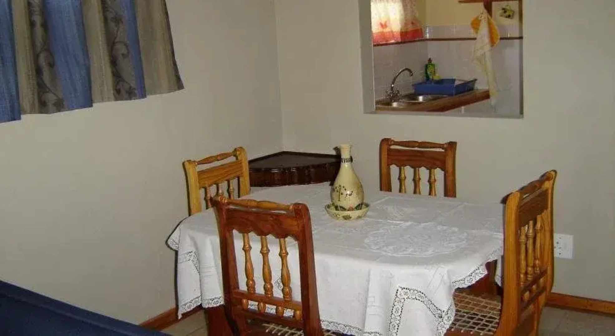 Cedar Lodge Guest House