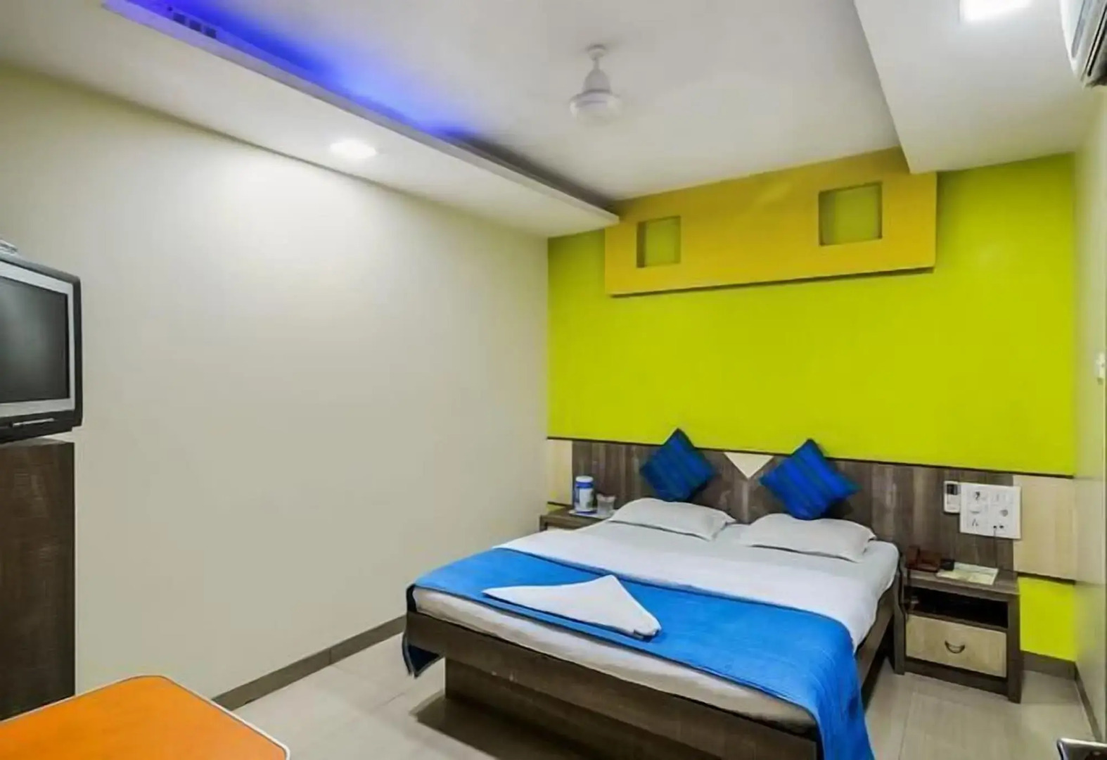 Hotel Galaxy Residency
