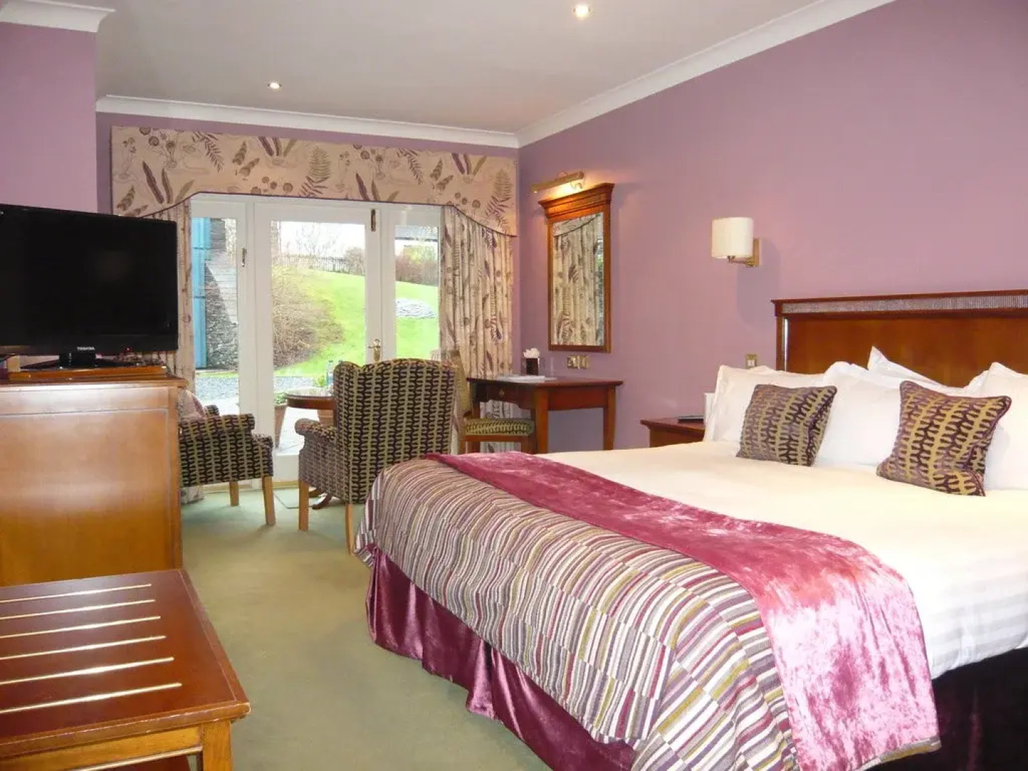 Lakeside Hotel & Spa