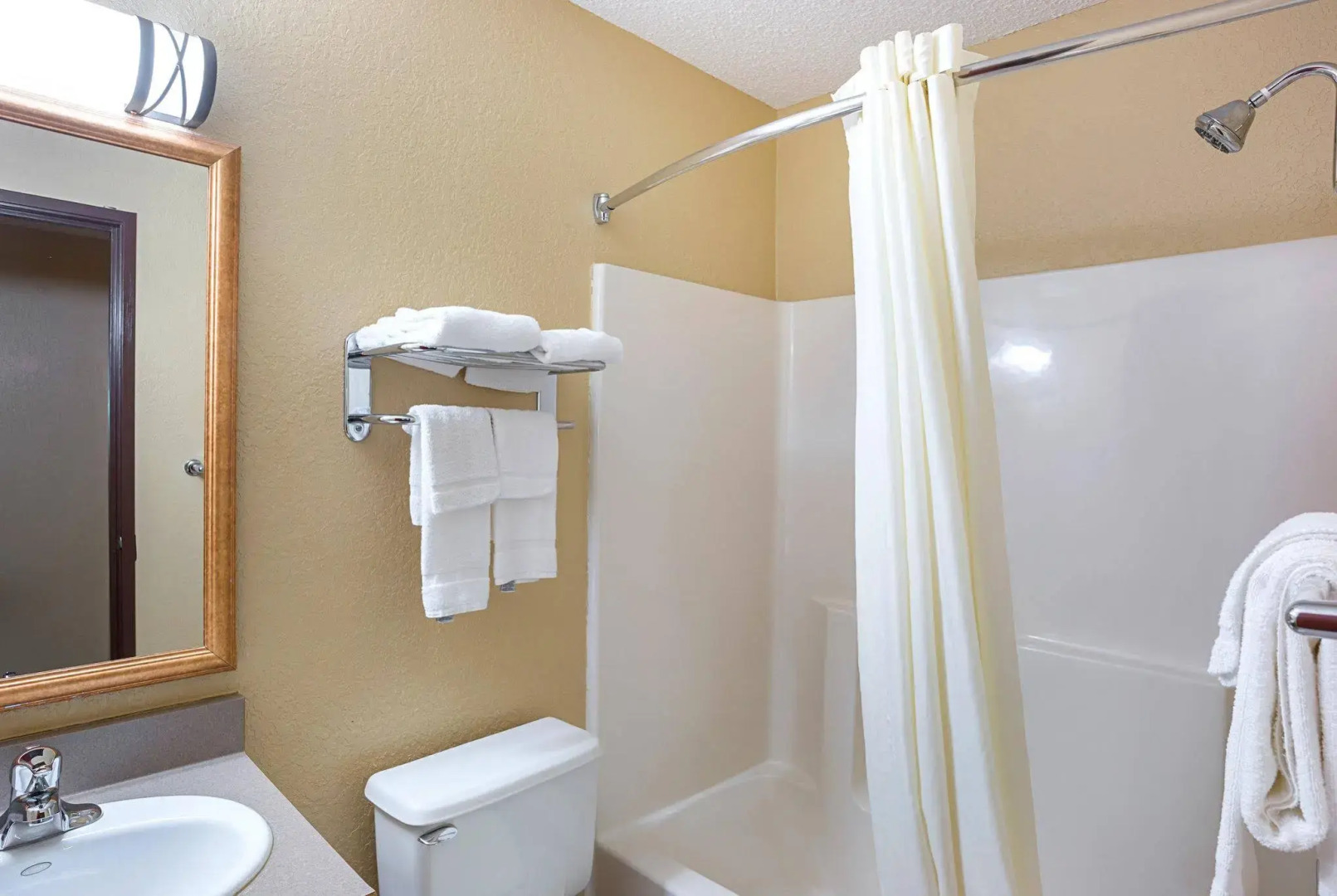 Rodeway Inn & Suites Kearney