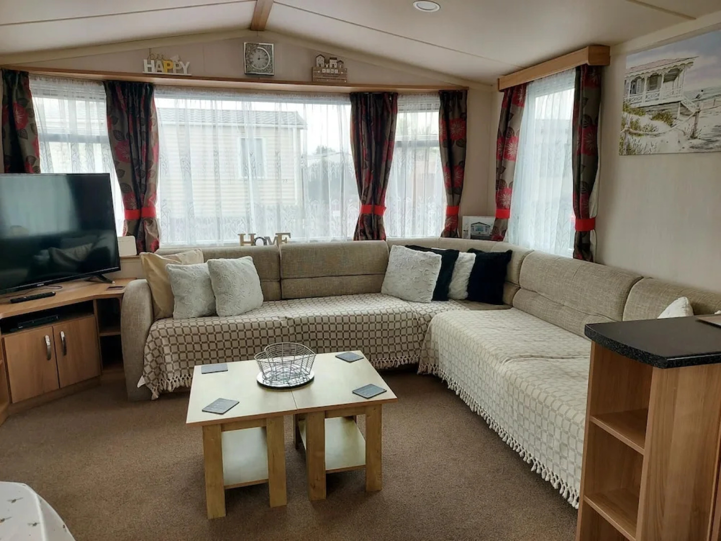 Cozy Coastal Retreat in Brean