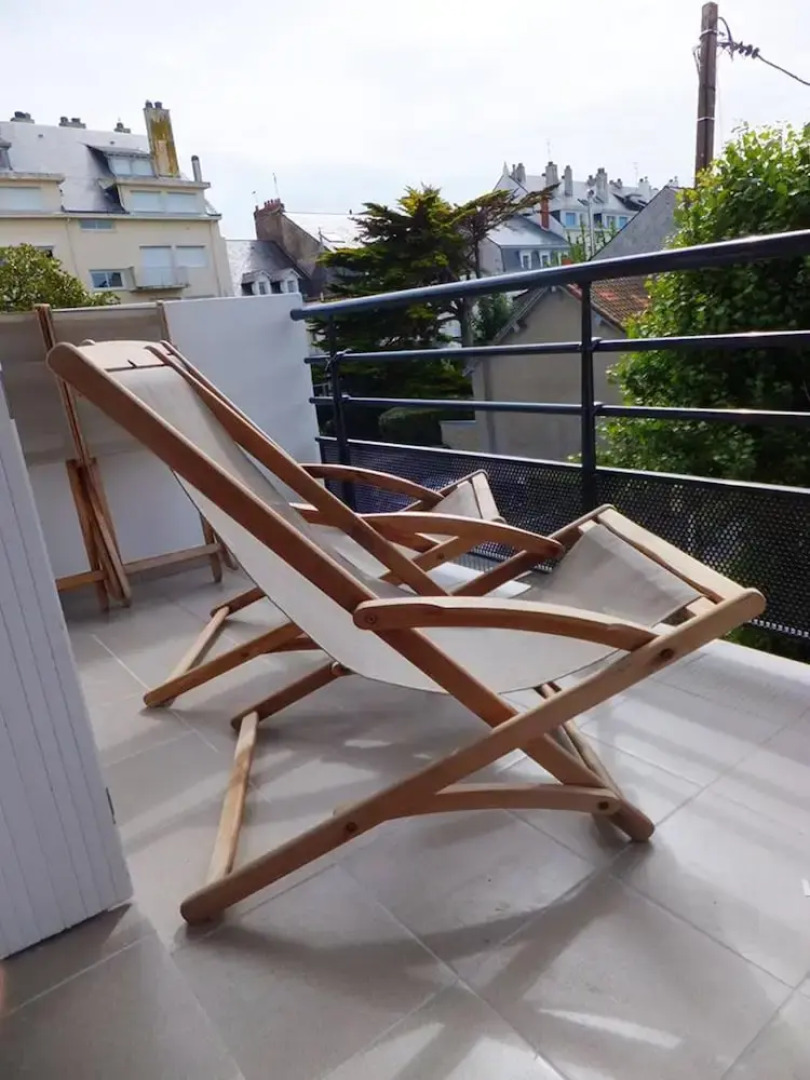 Apartment With 2 Bedrooms in Le Pouliguen, With Wonderful City View and Furnished Balcony - 500 m From the Beach