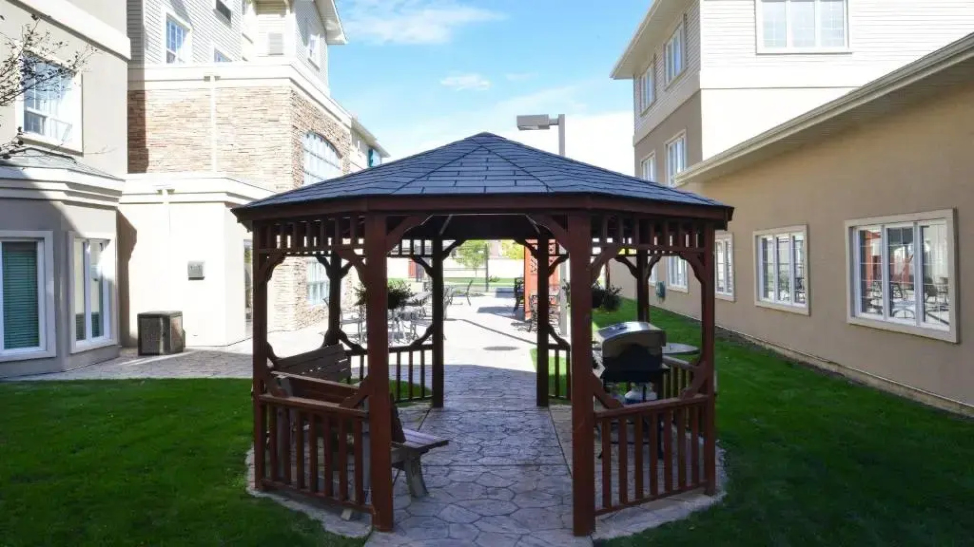 Staybridge Suites Calgary Airport by IHG