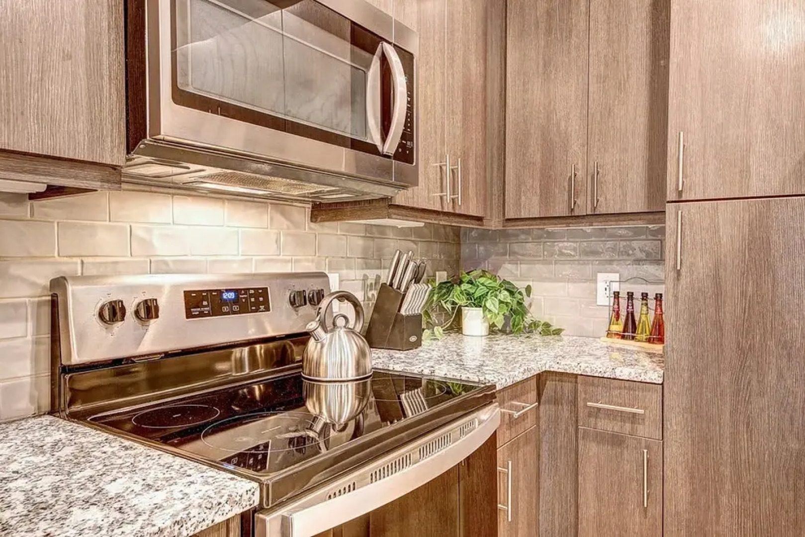 Relax in a Calming Atmosphere in Tucker