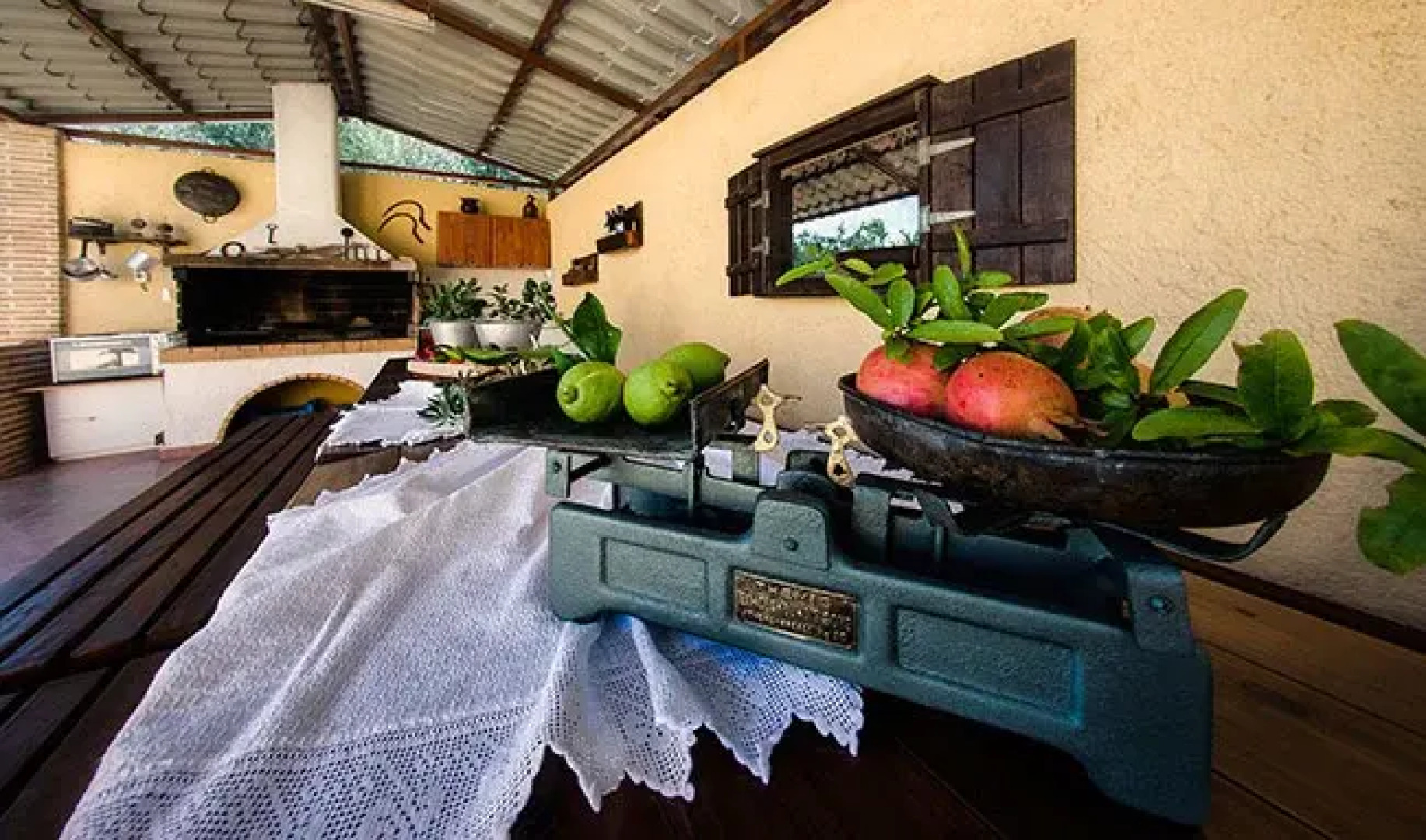 Remezzo Apartments & Studios