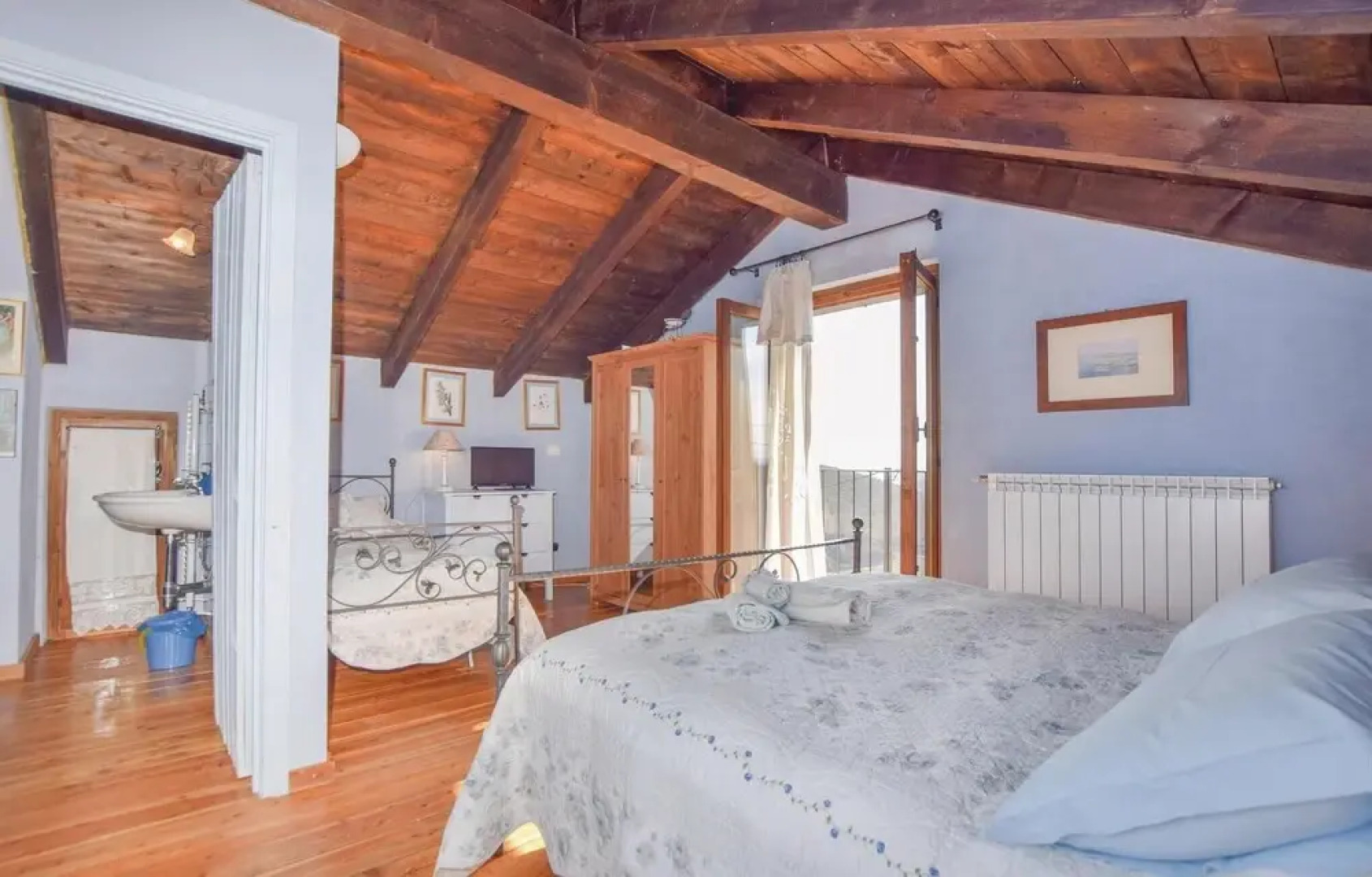 Stunning Home in Castelnuovo Calcea With Wifi and 7 Bedrooms