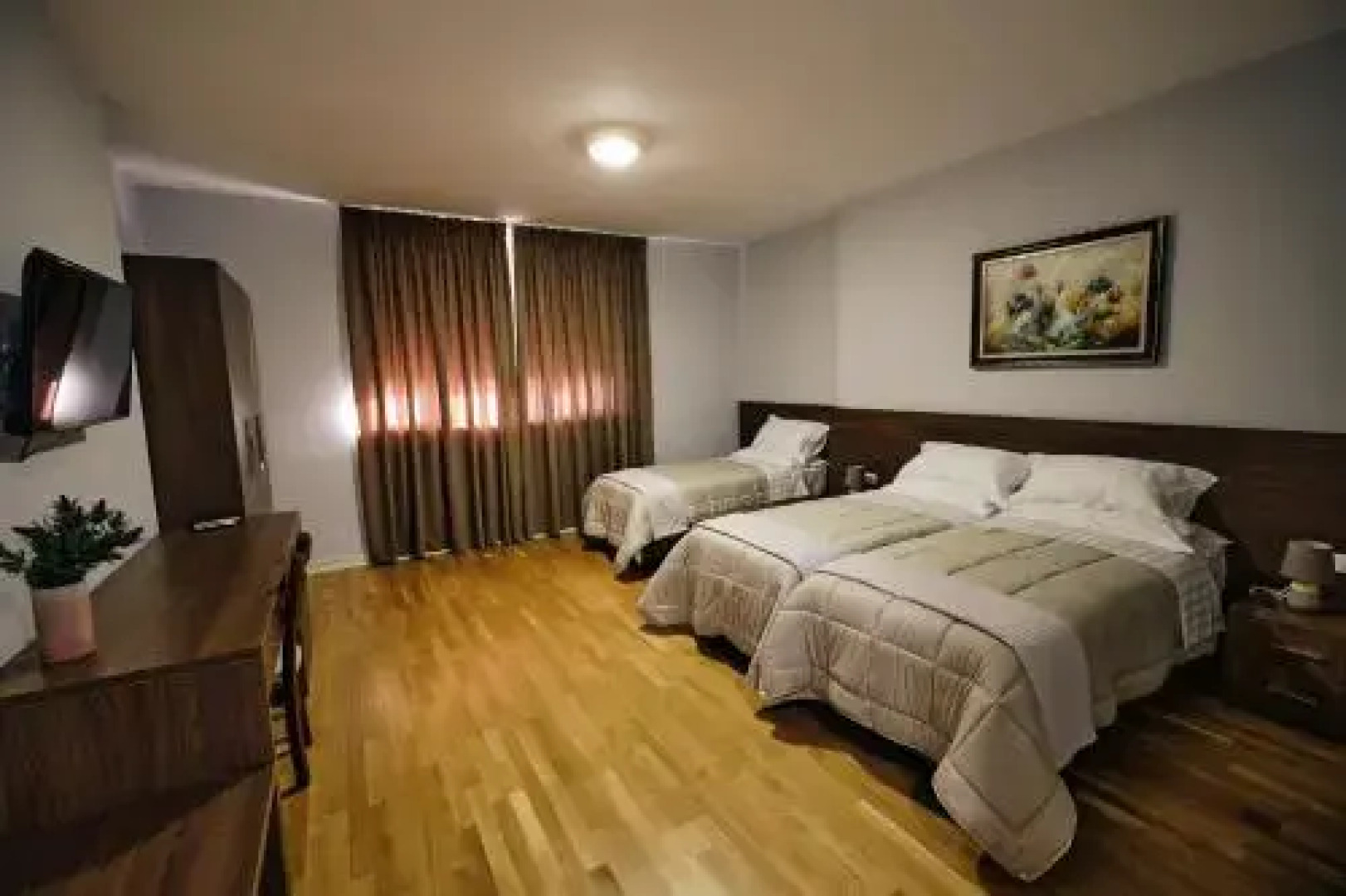 Middle Center Gallery 1 Skanderbeg Square