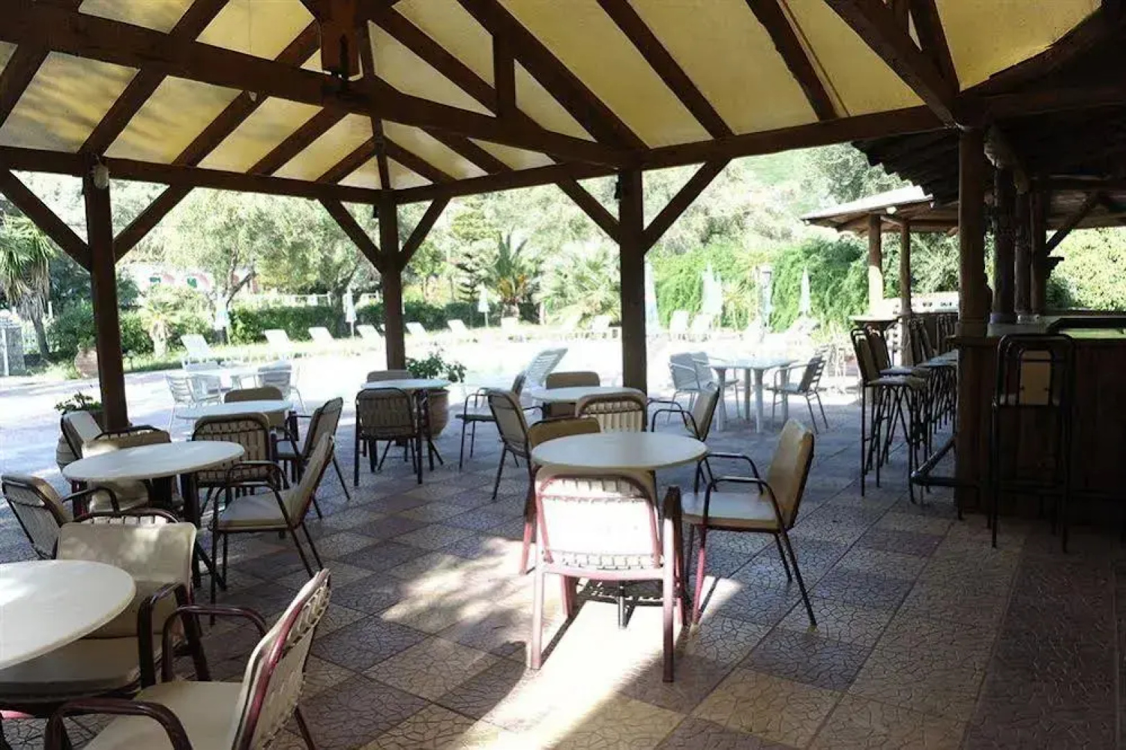 Phivos Hotel