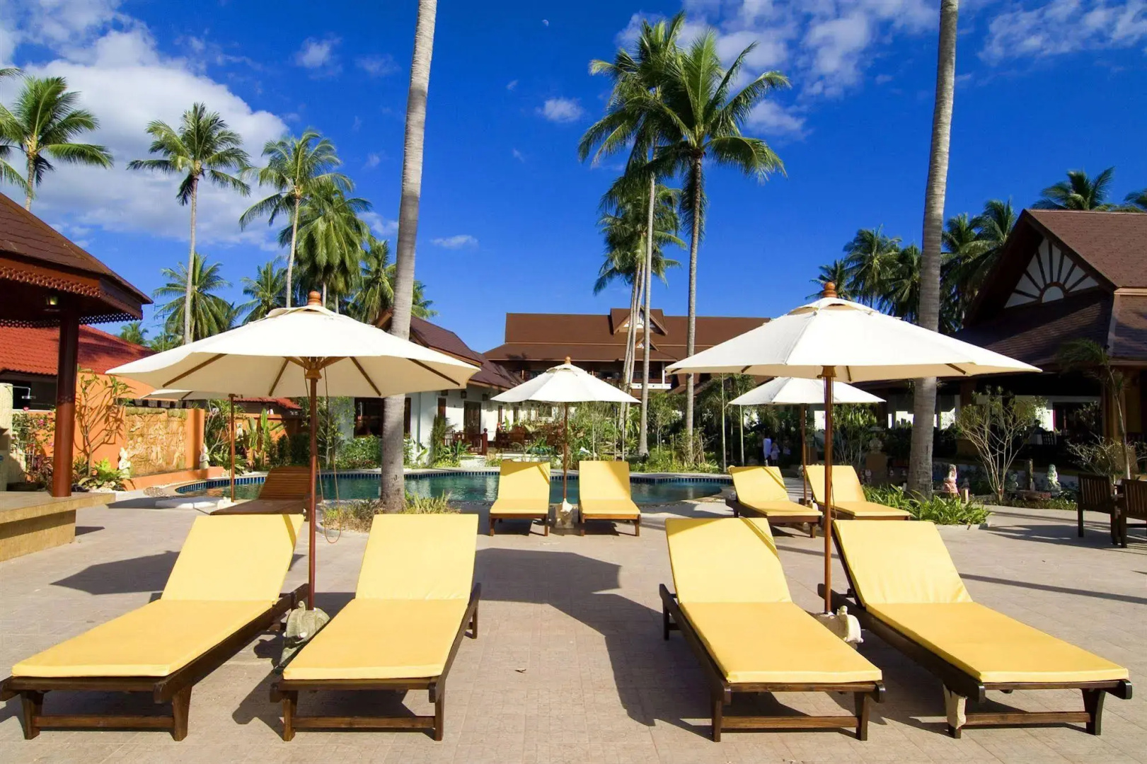 Kanok Buri Resort
