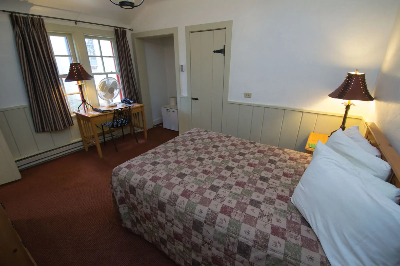 Bright Angel Lodge – Inside the Park