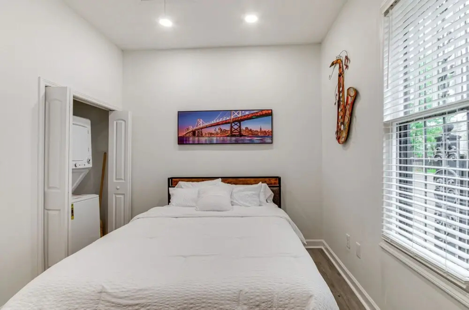 Stylish Home ~ 2 Mi to Jackson State & Belhaven!