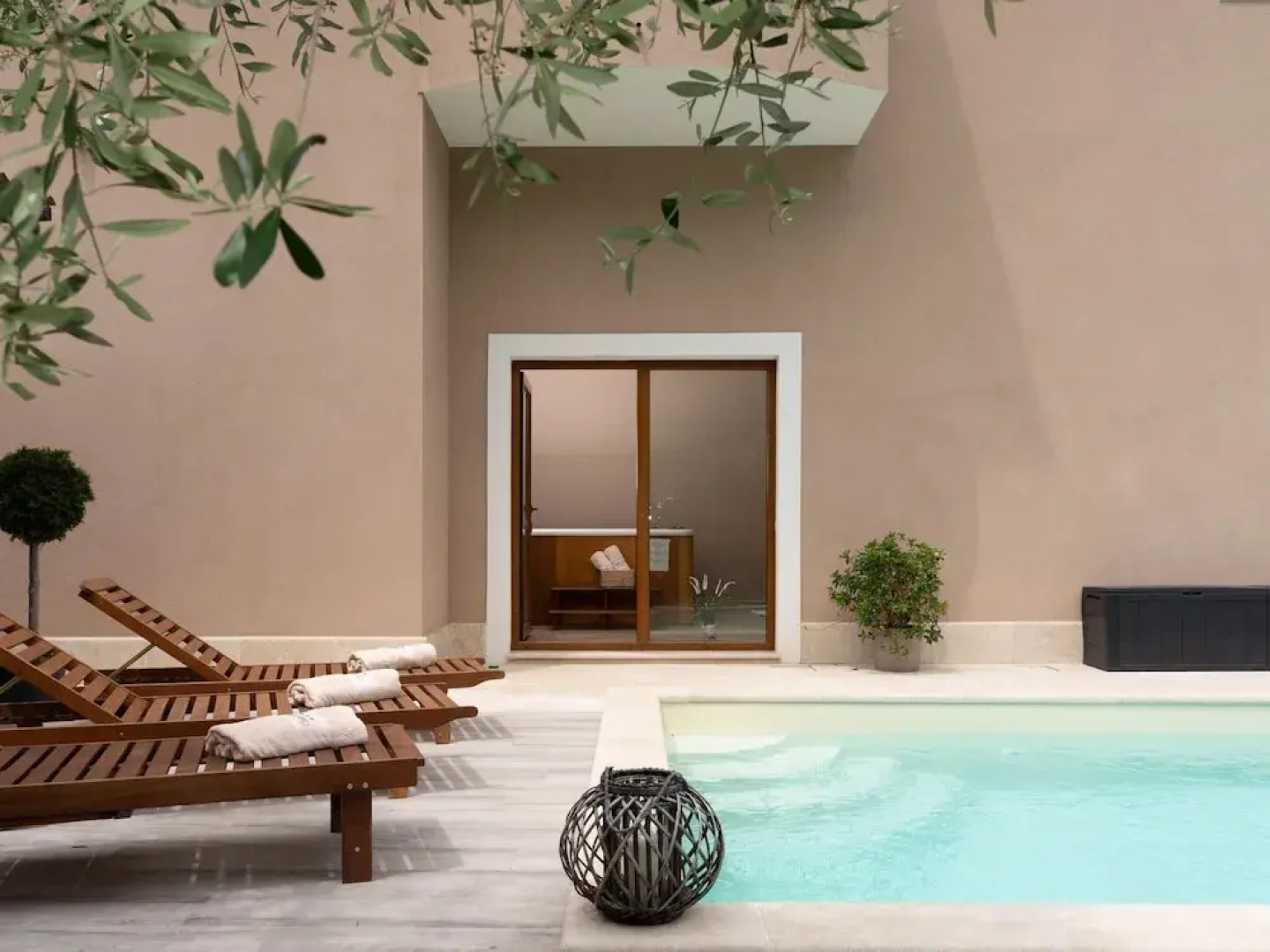 Splendid Villa in Vižinada with Hot Tub