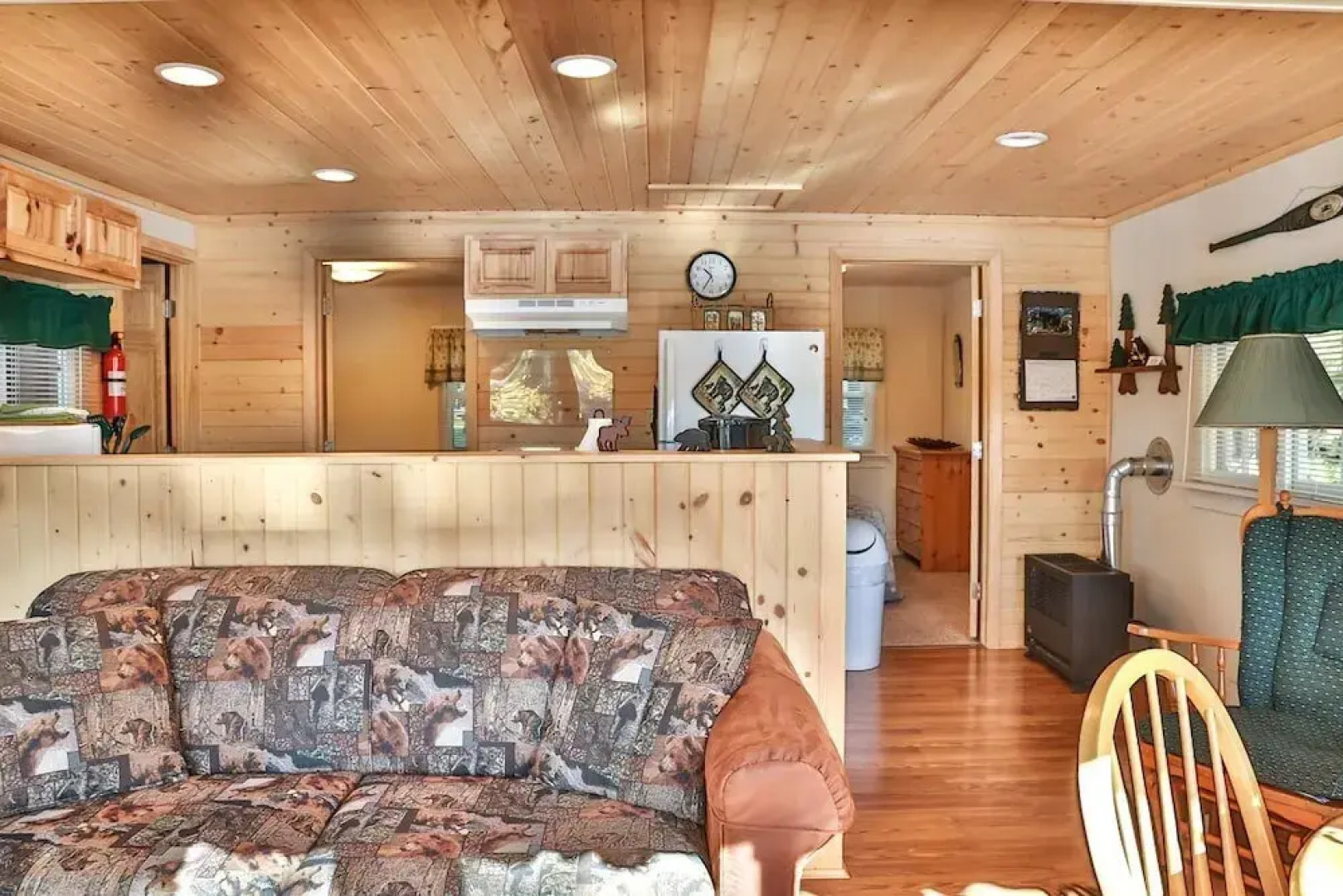 8017 Paton Rd - 2 Br Cottage