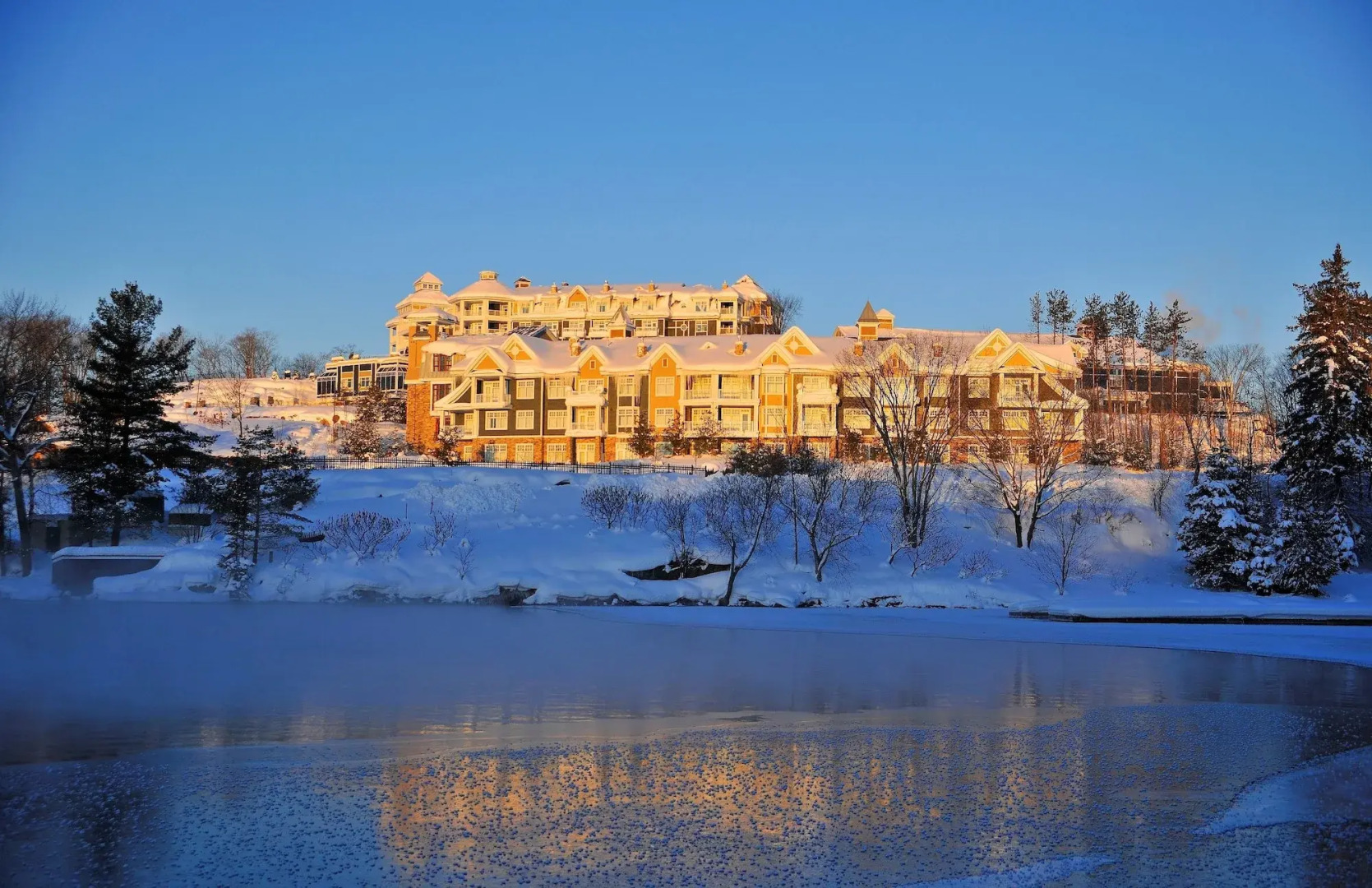 JW Marriott The Rosseau Muskoka Resort & Spa