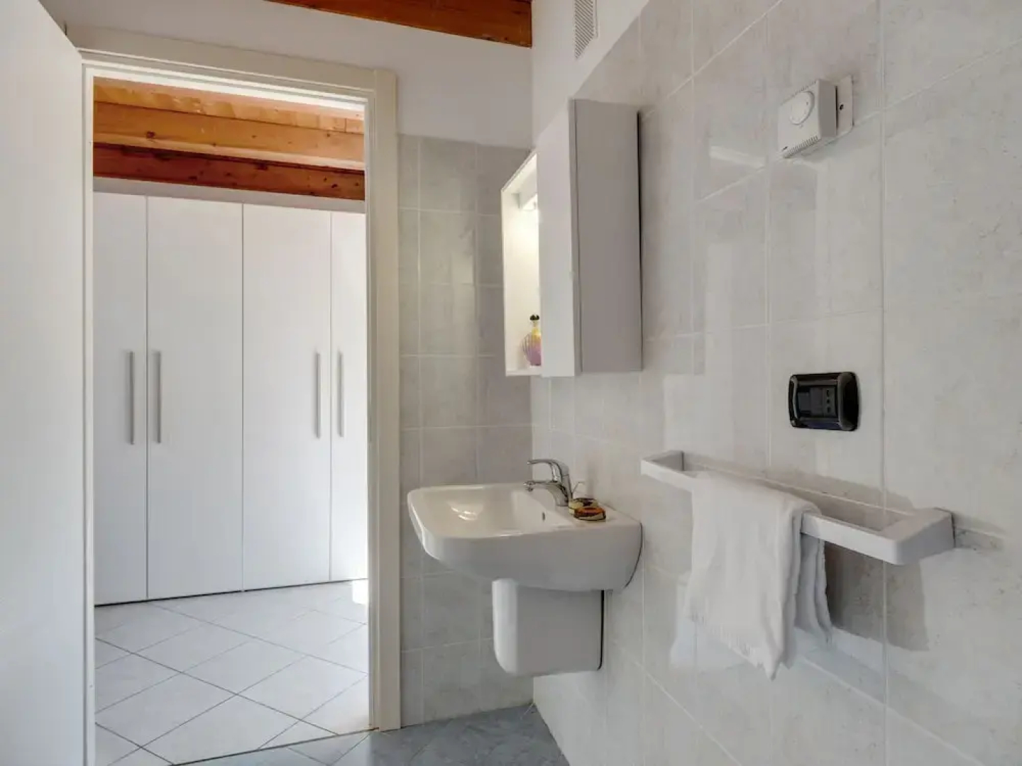 Lake-view Apartment in Silviano With Terrace and Garden