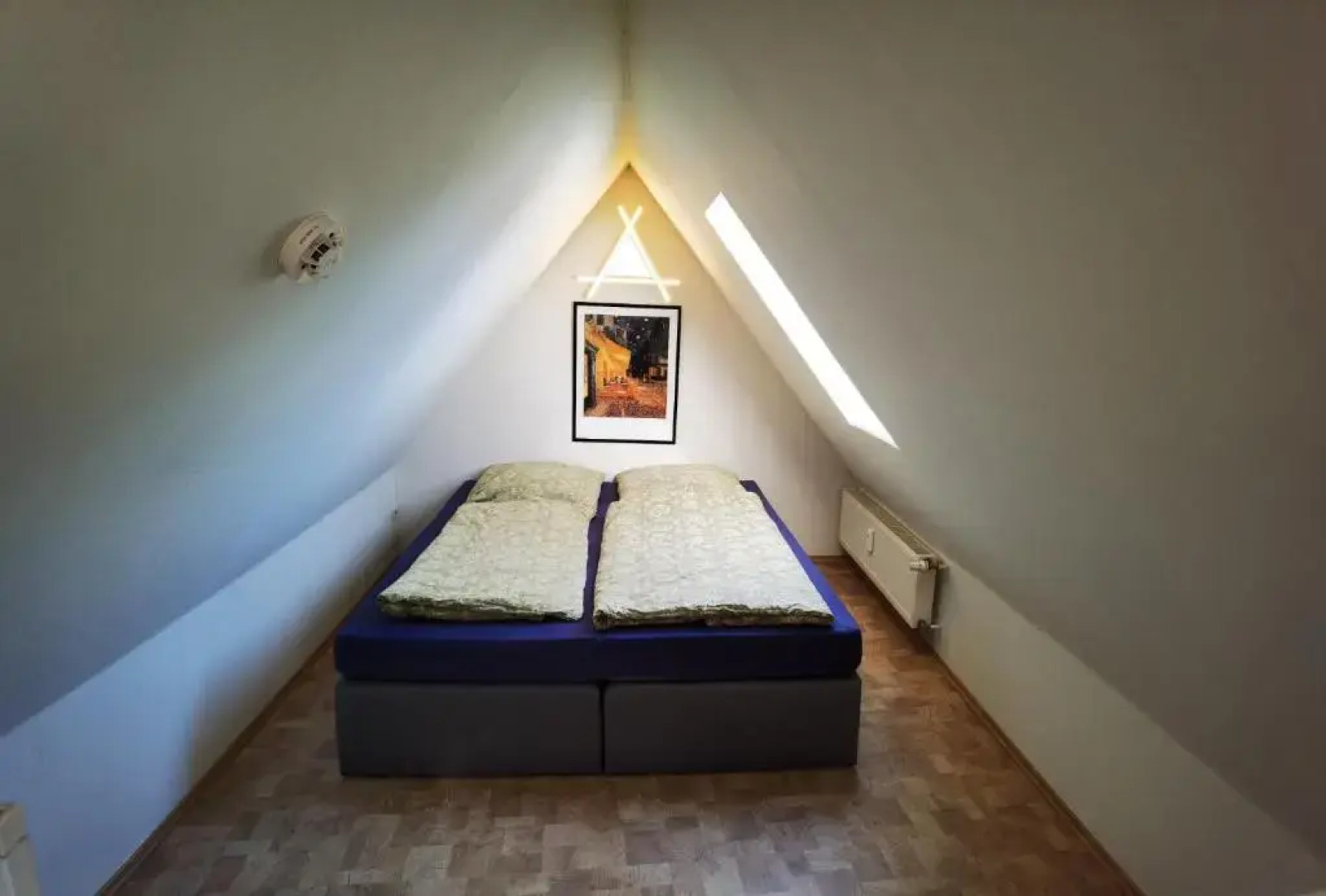 Gemütliche Dachwohnung mit oder ohne Dampfsauna mit Dachterrasse nebeneinander