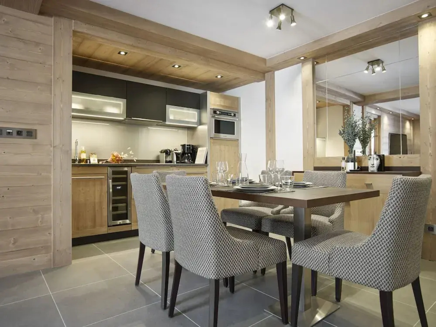 Modern Furnished Apartment, Just 50 m. From the Slopes