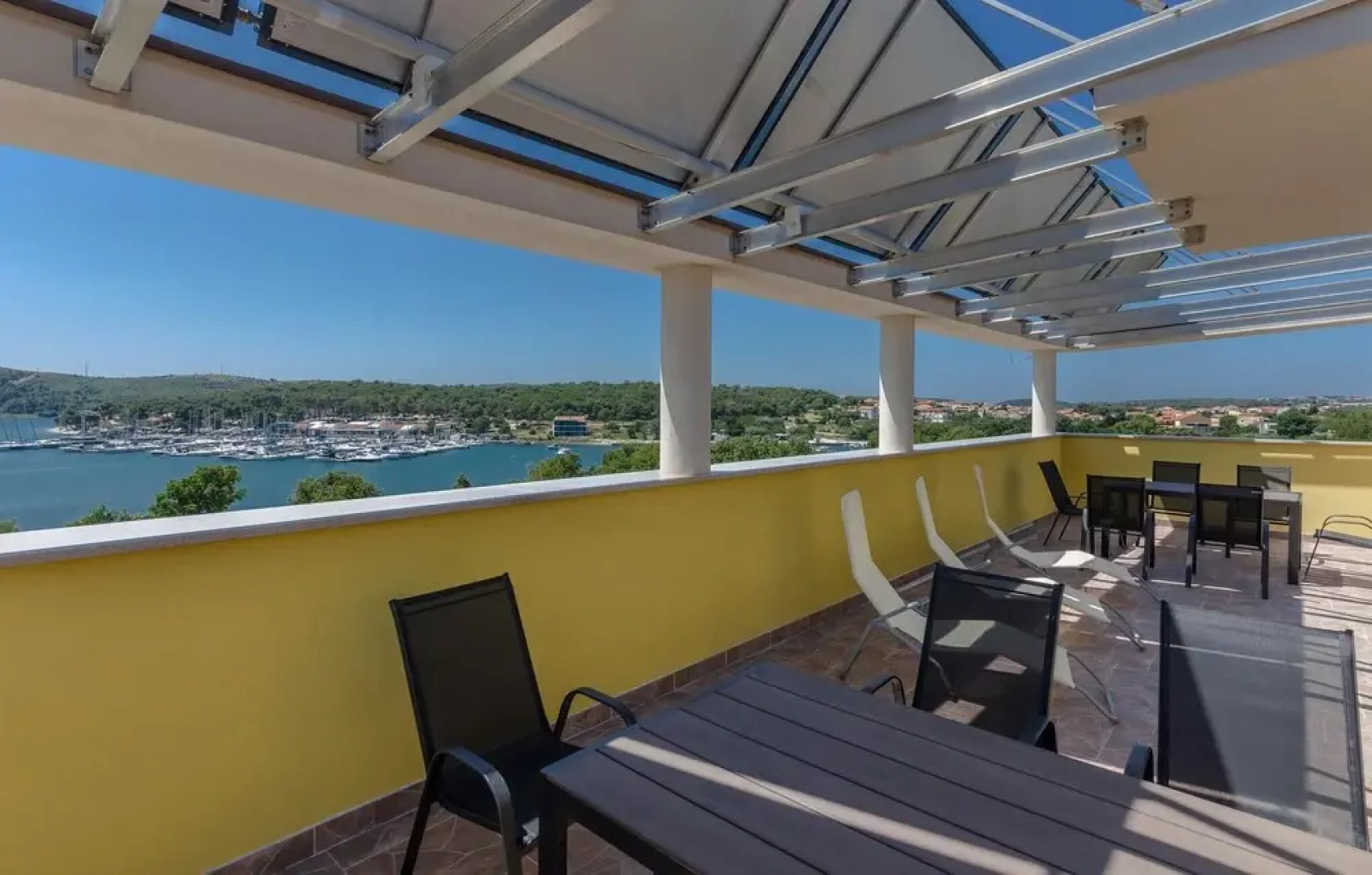 Beautiful Apartment in Pomer With Sauna