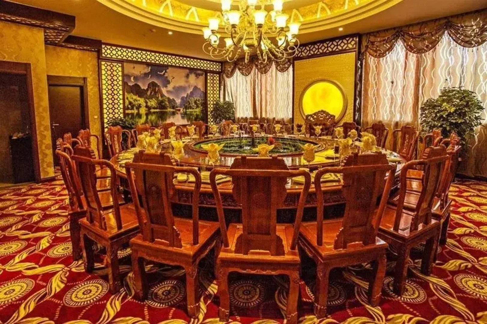 Shangri-La Fengshan Linka Hotel