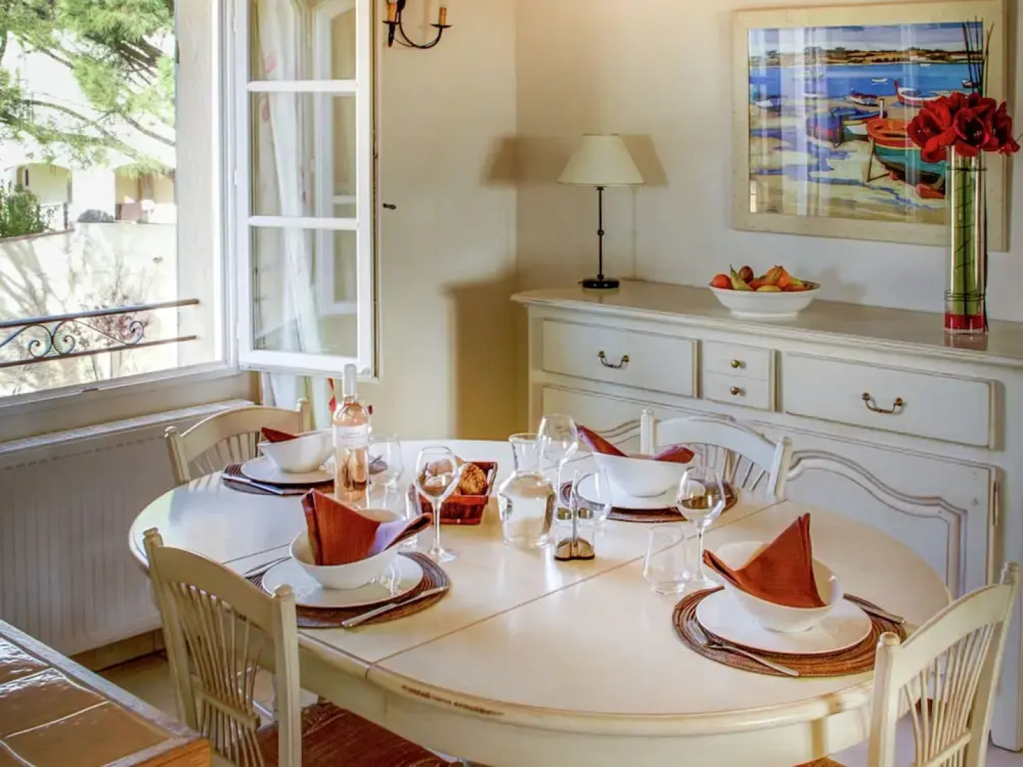 Provencal Holiday Home With Dishwasher not far From Fréjus