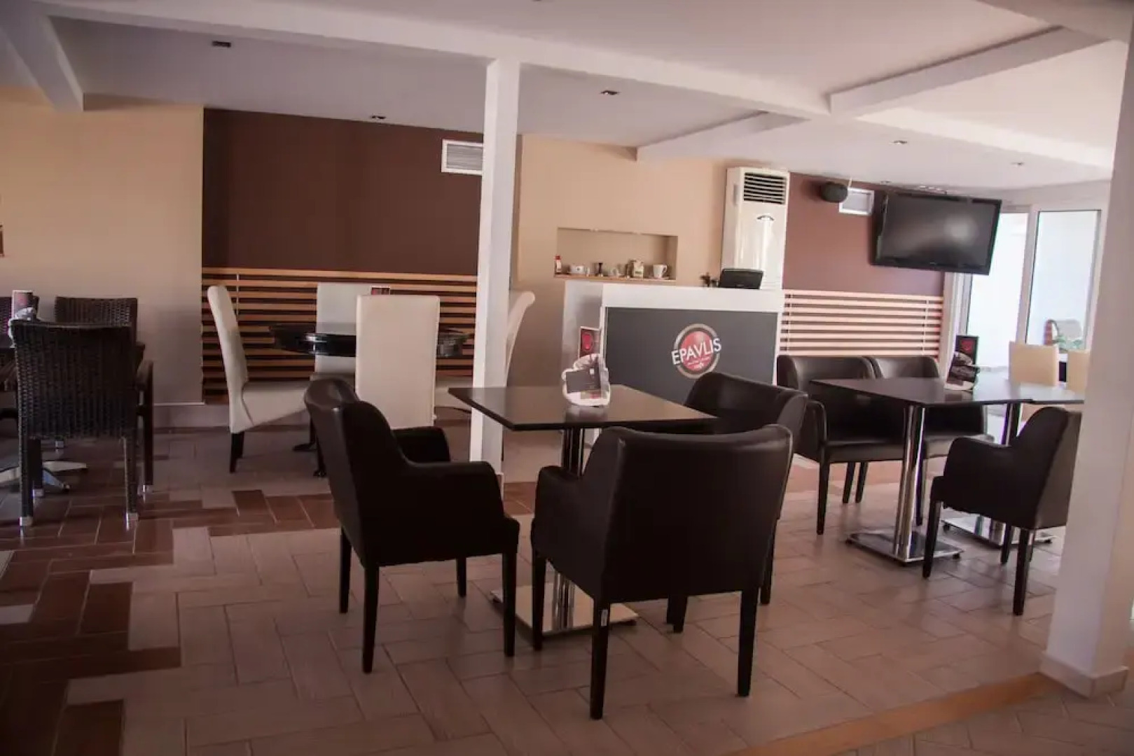 Marika's Aparts & Studios