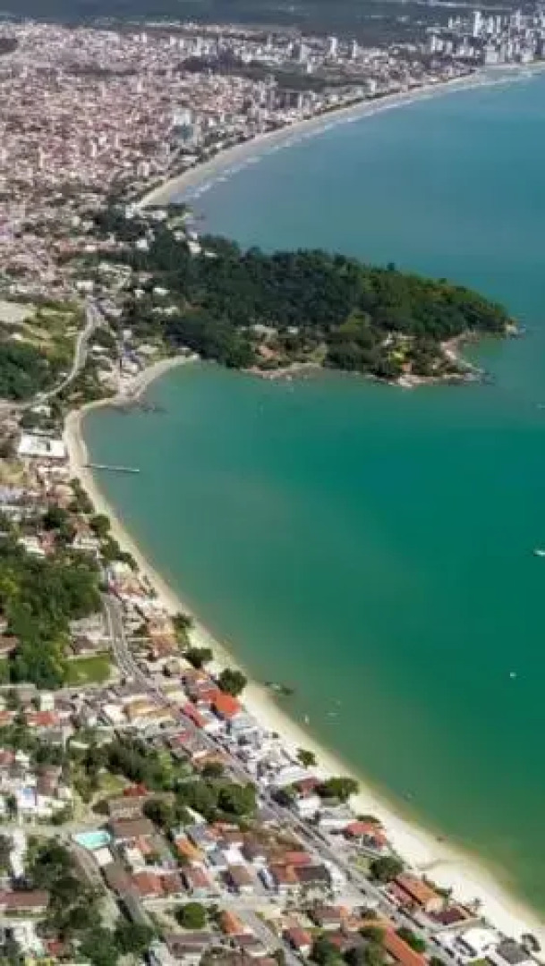 Lindo apartamento 3 dorm a 100m da praia de Perequê