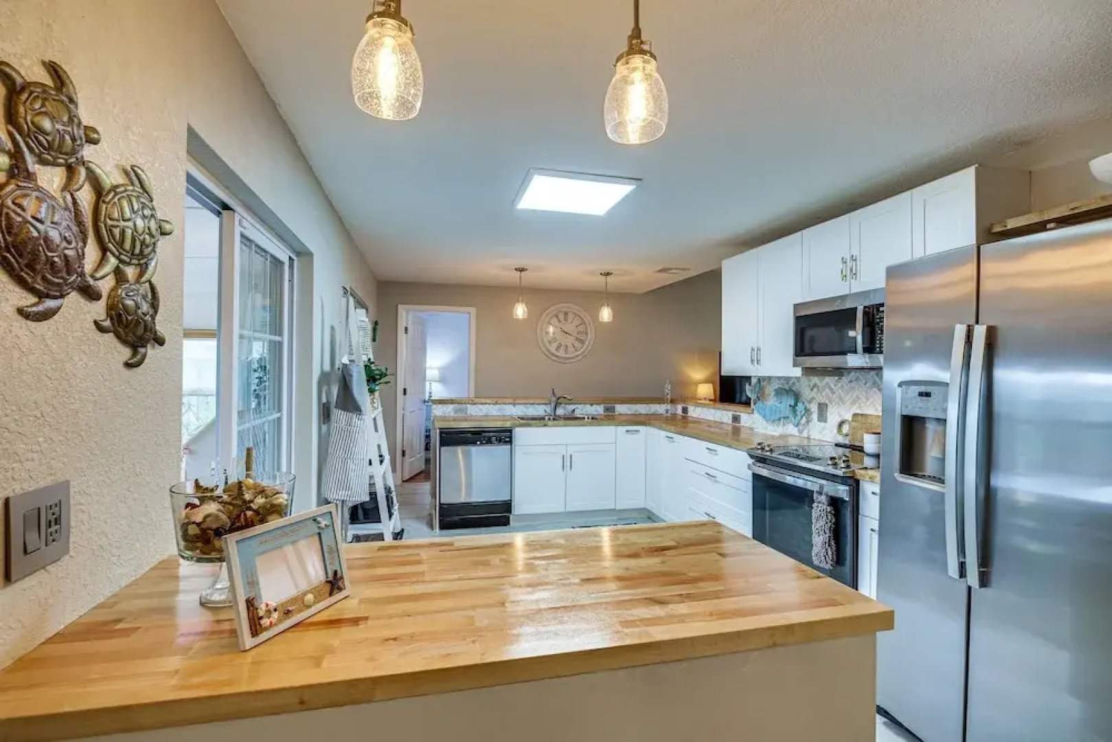 Lovely Merritt Island Home w/ Kayak + Fire Pit!
