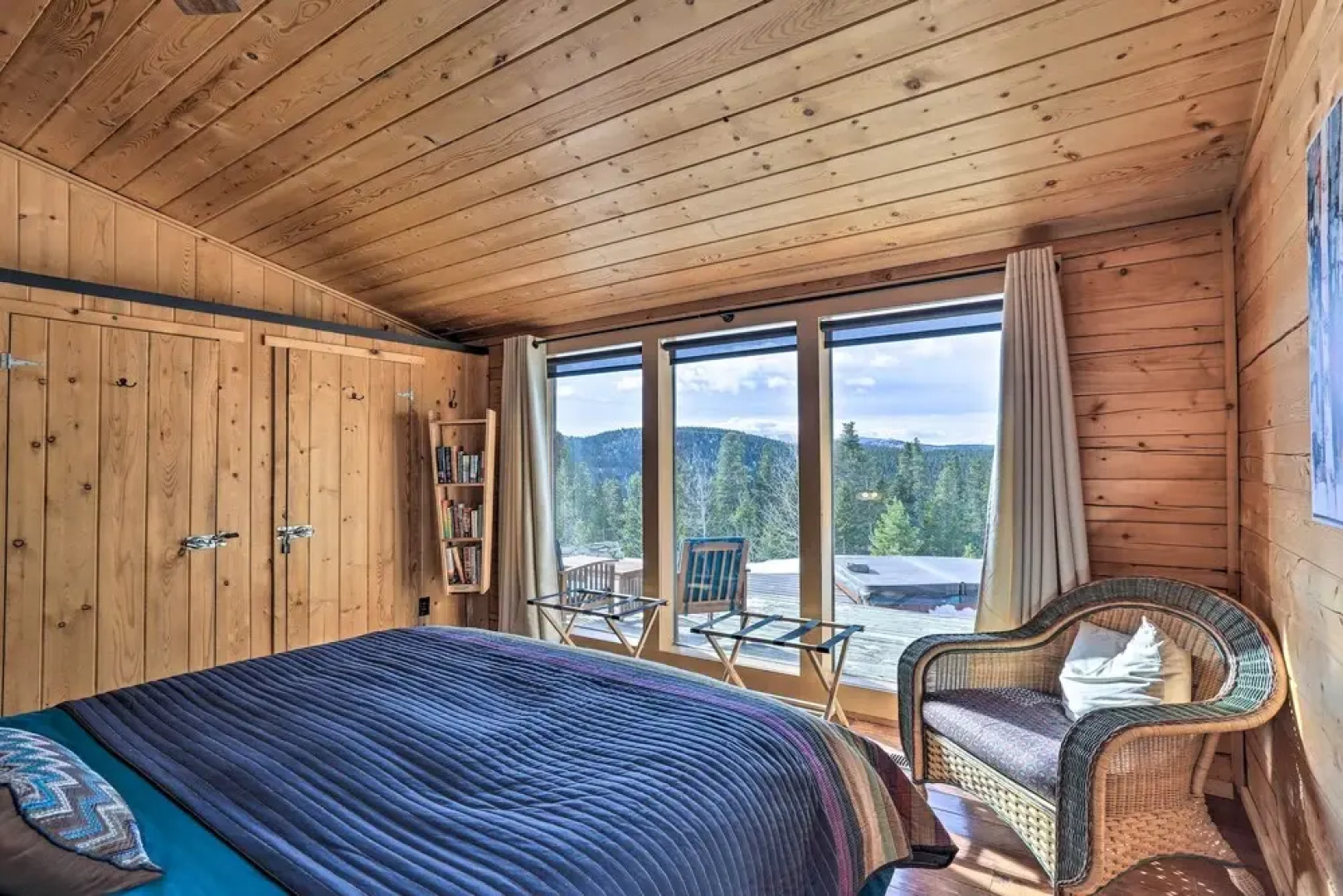 2 Mi to St Marys Glacier: Modern Cabin w/ Hot Tub