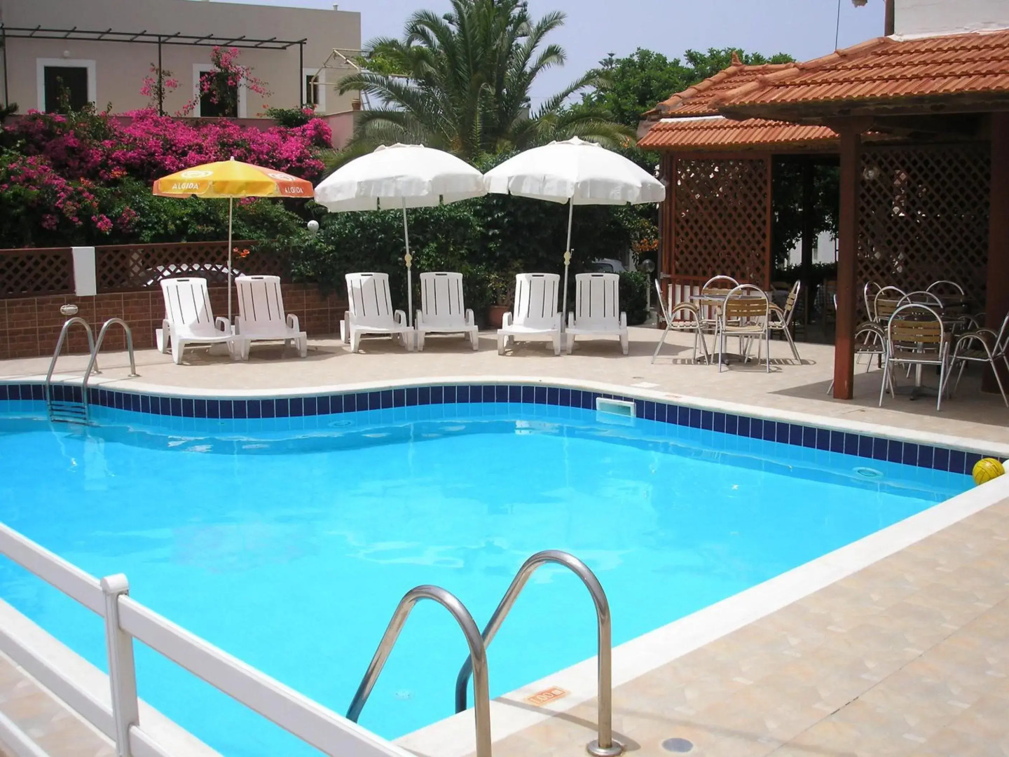 Dimitra Apartments
