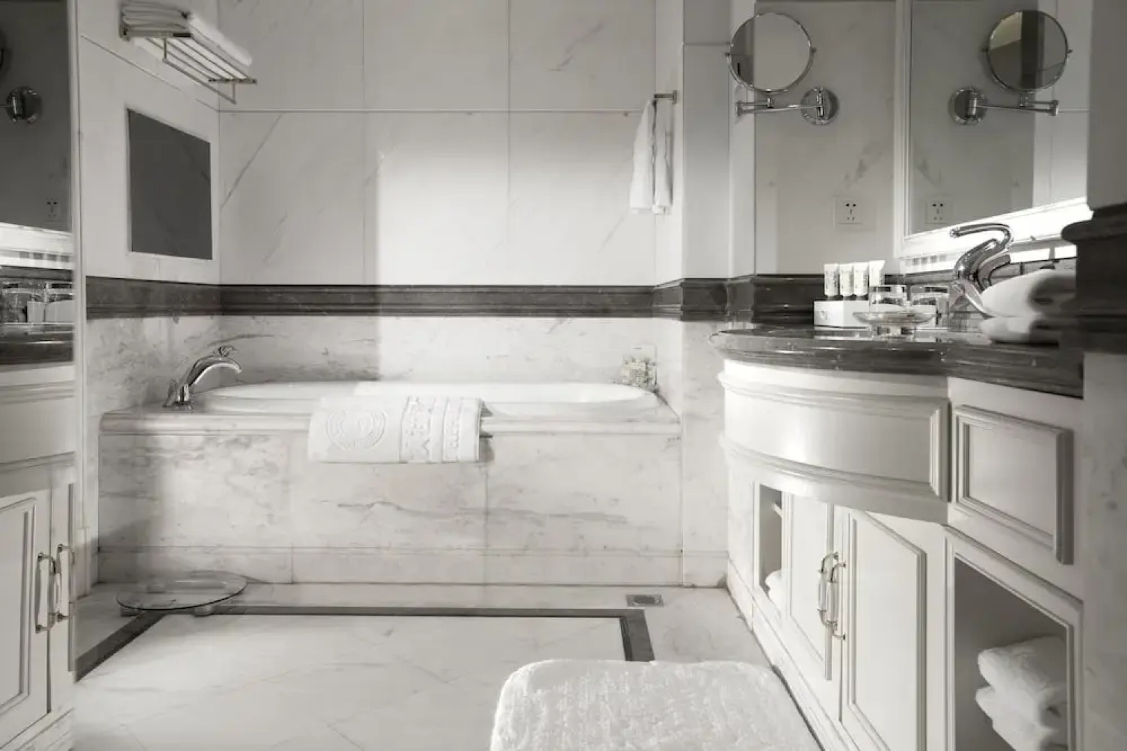 Ovation Three-Convalescence Hotel