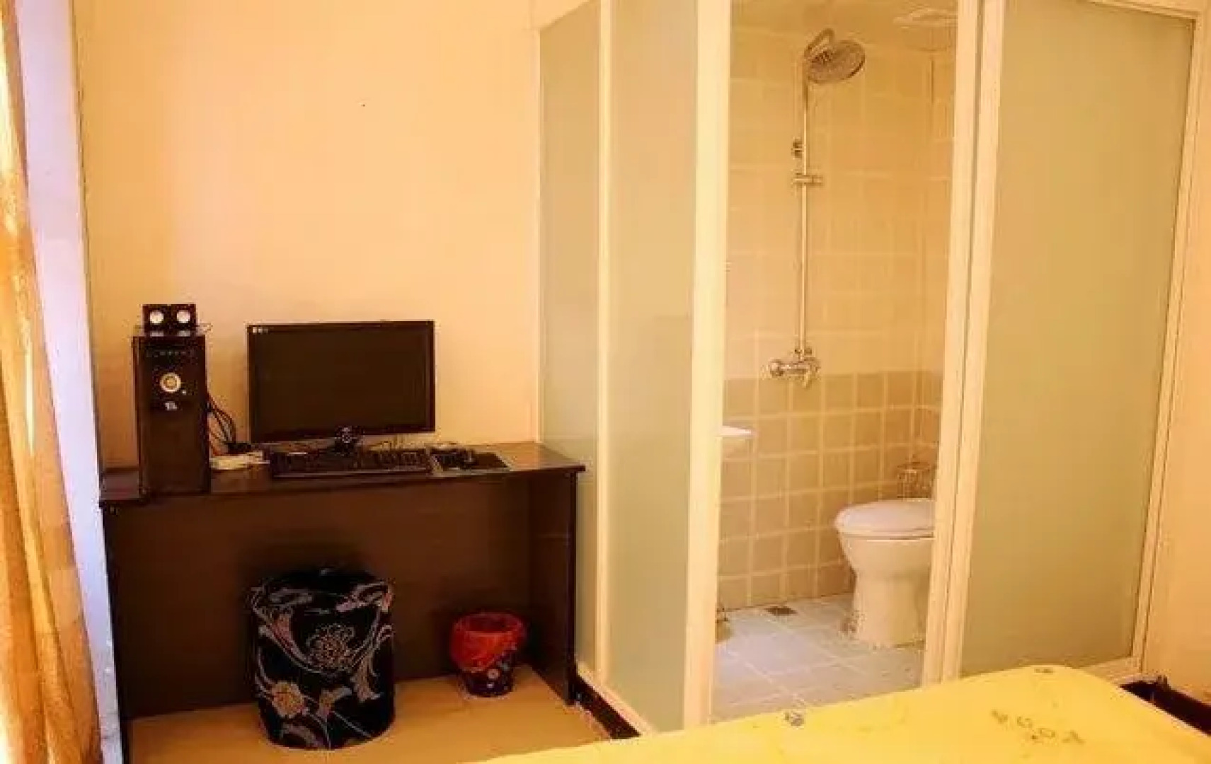 Zhumeng Kongjian Hotel