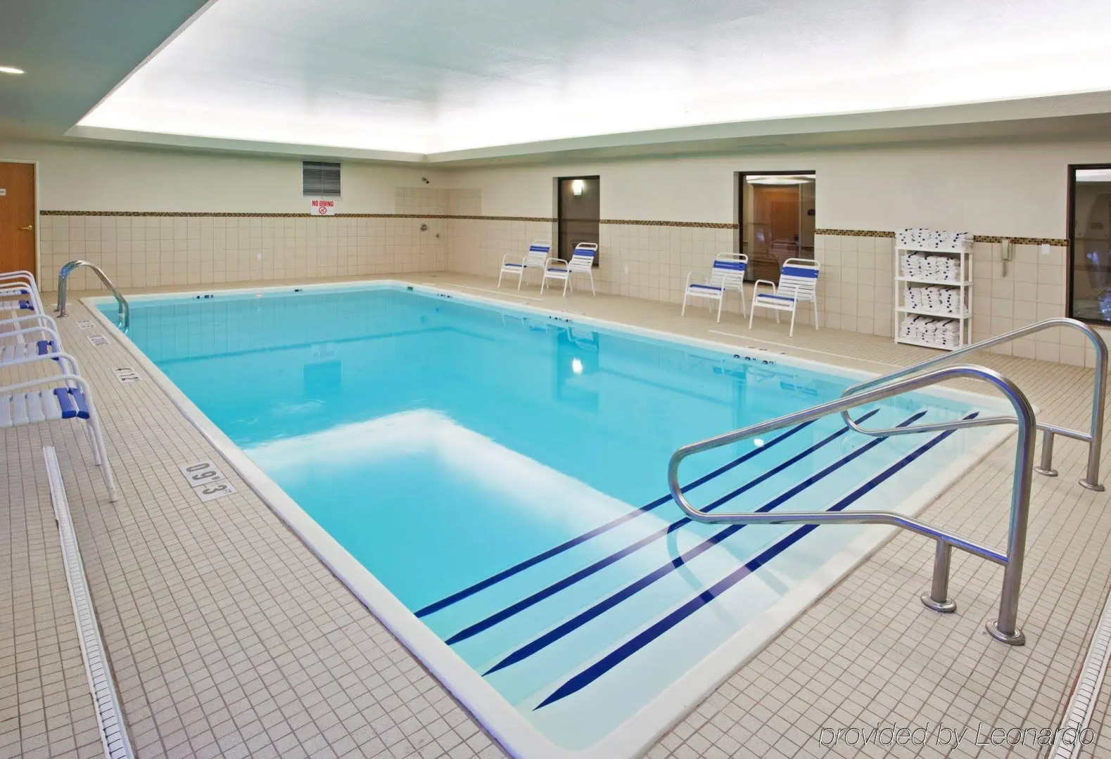 Holiday Inn Express Hotel & Suites Grand Blanc by IHG