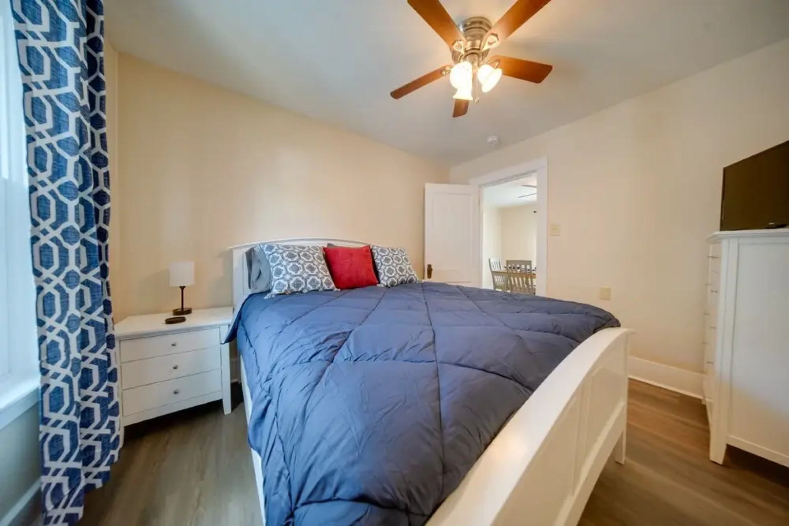 Ashtabula Vacation Rental w/ Covered Balcony
