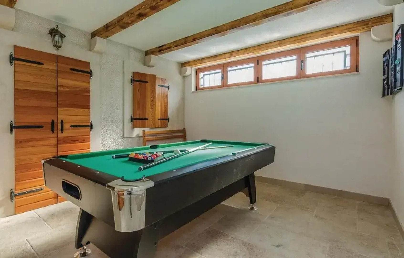 Beautiful Home in Pridraga With Wifi and 8 Bedrooms