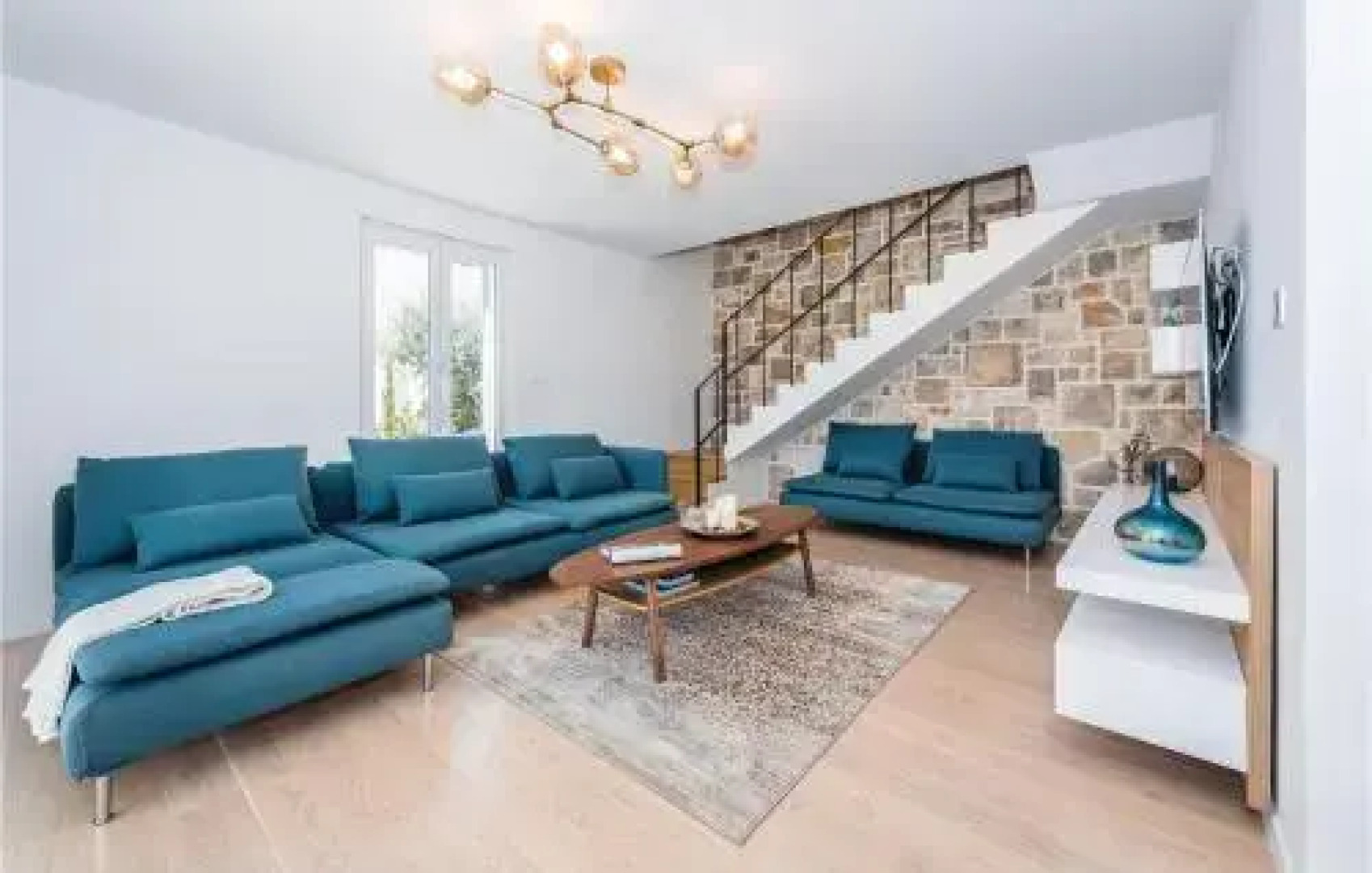 Four-Bedroom Holiday Home in Milna