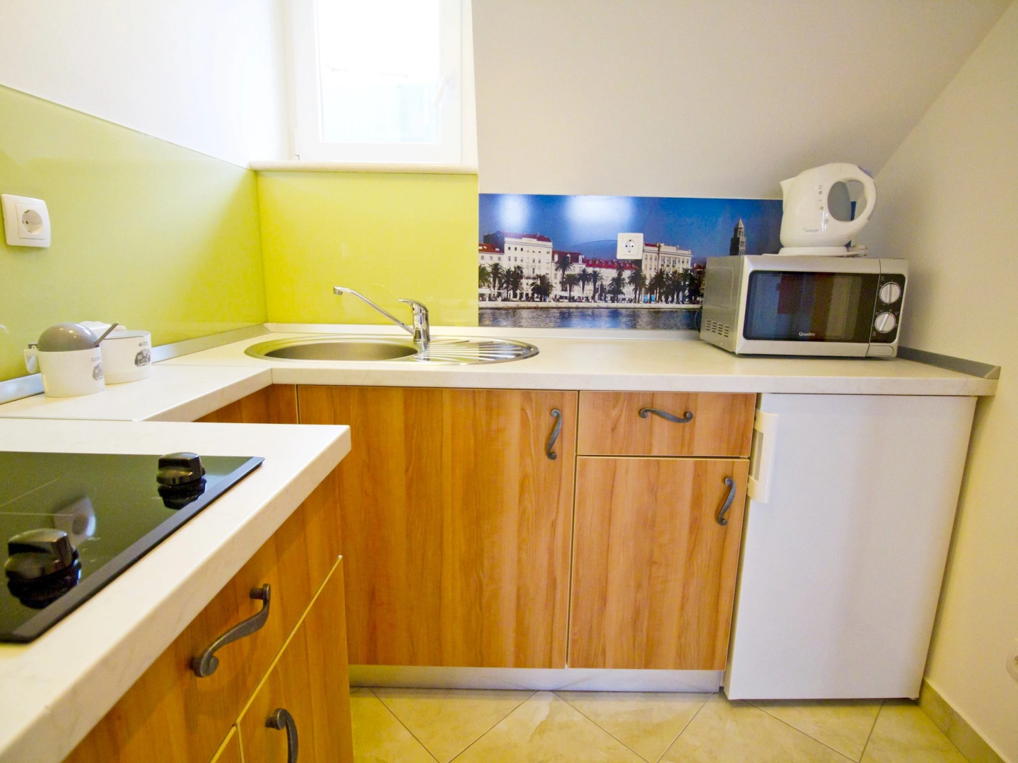 Apartments & rooms Rina