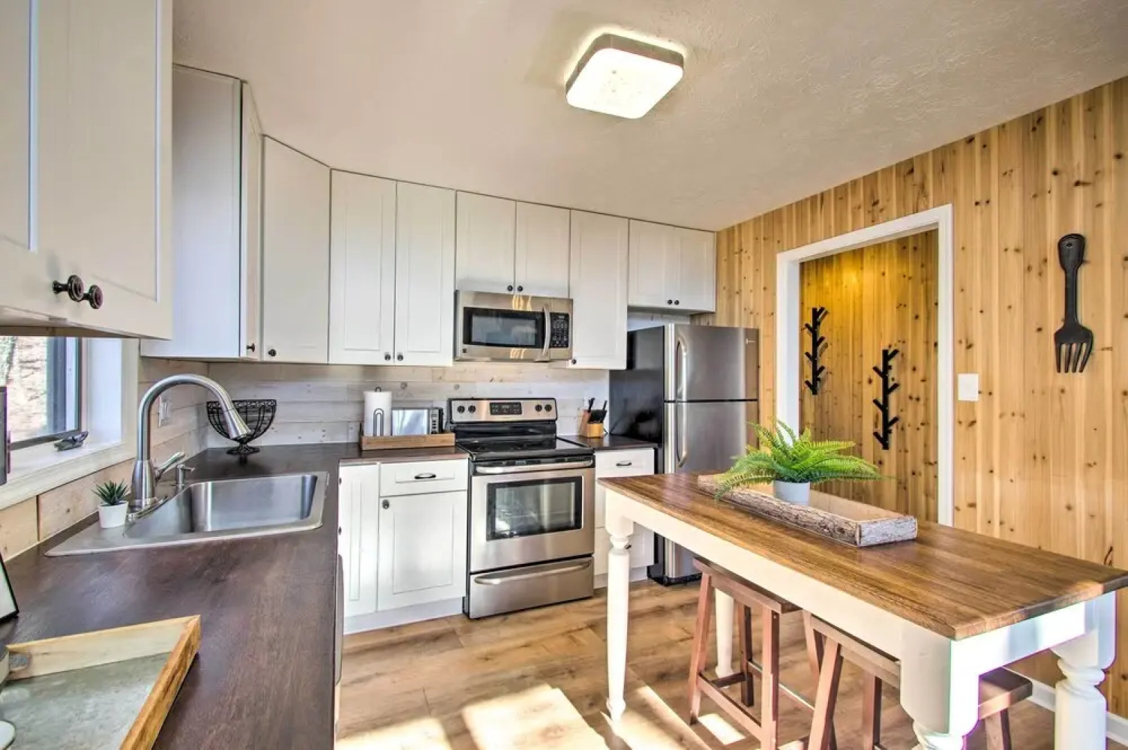 Wintergreen Resort Retreat - Walk to Slopes!