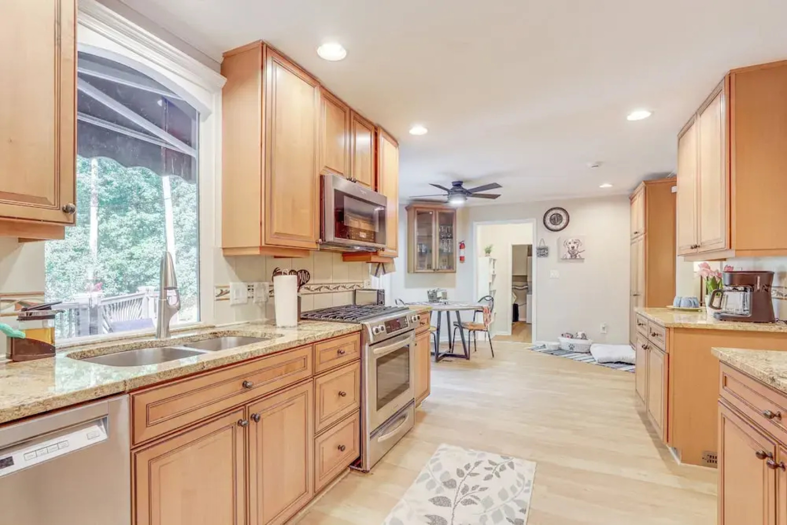 6 Mi to Stone Mountain Park: Home w/ Deck!