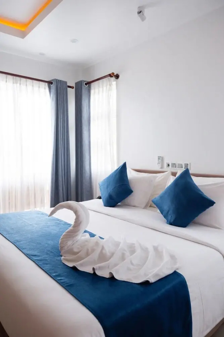 Reef Edge Thulusdhoo