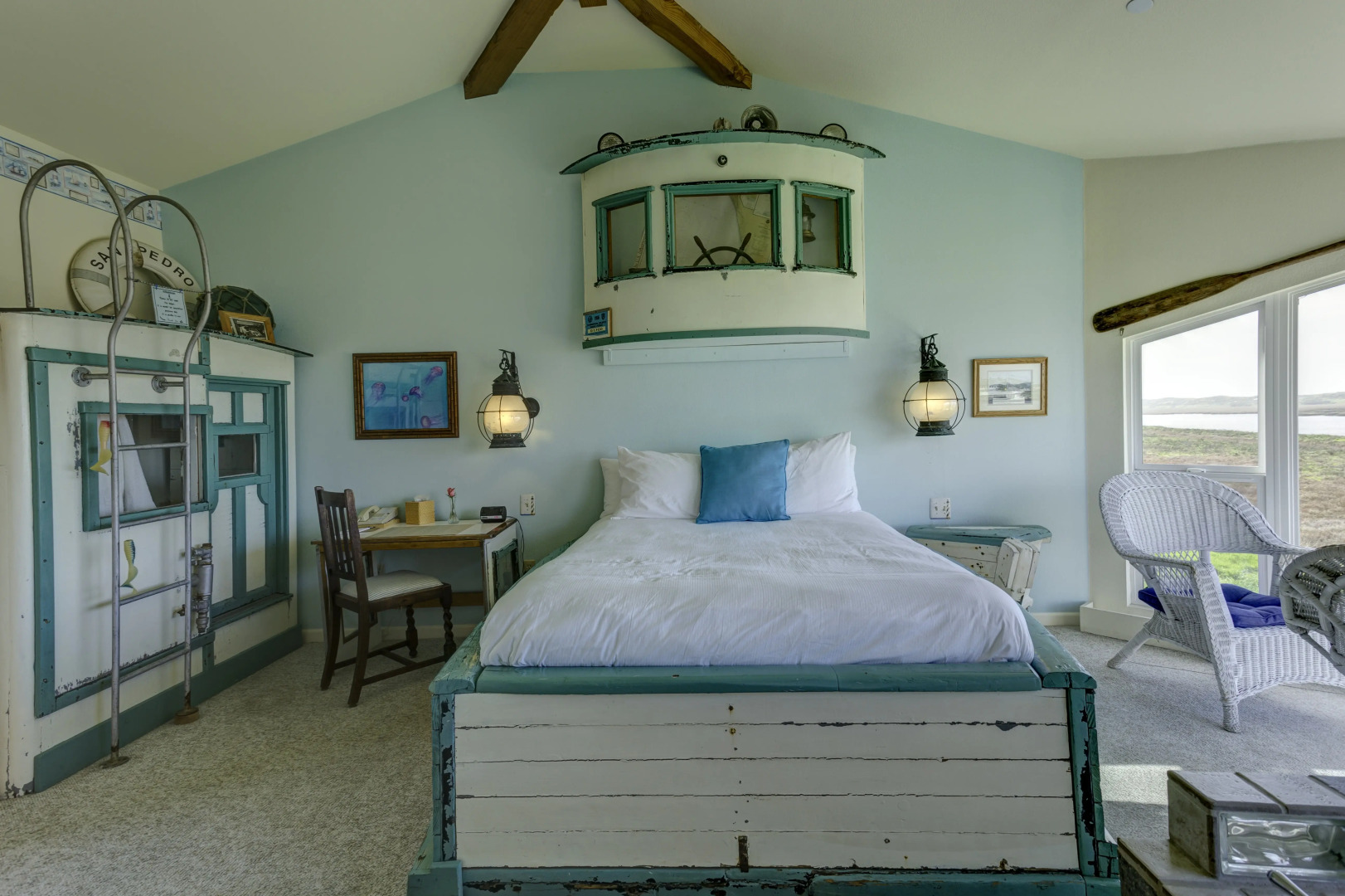 Captain's Inn at Moss Landing