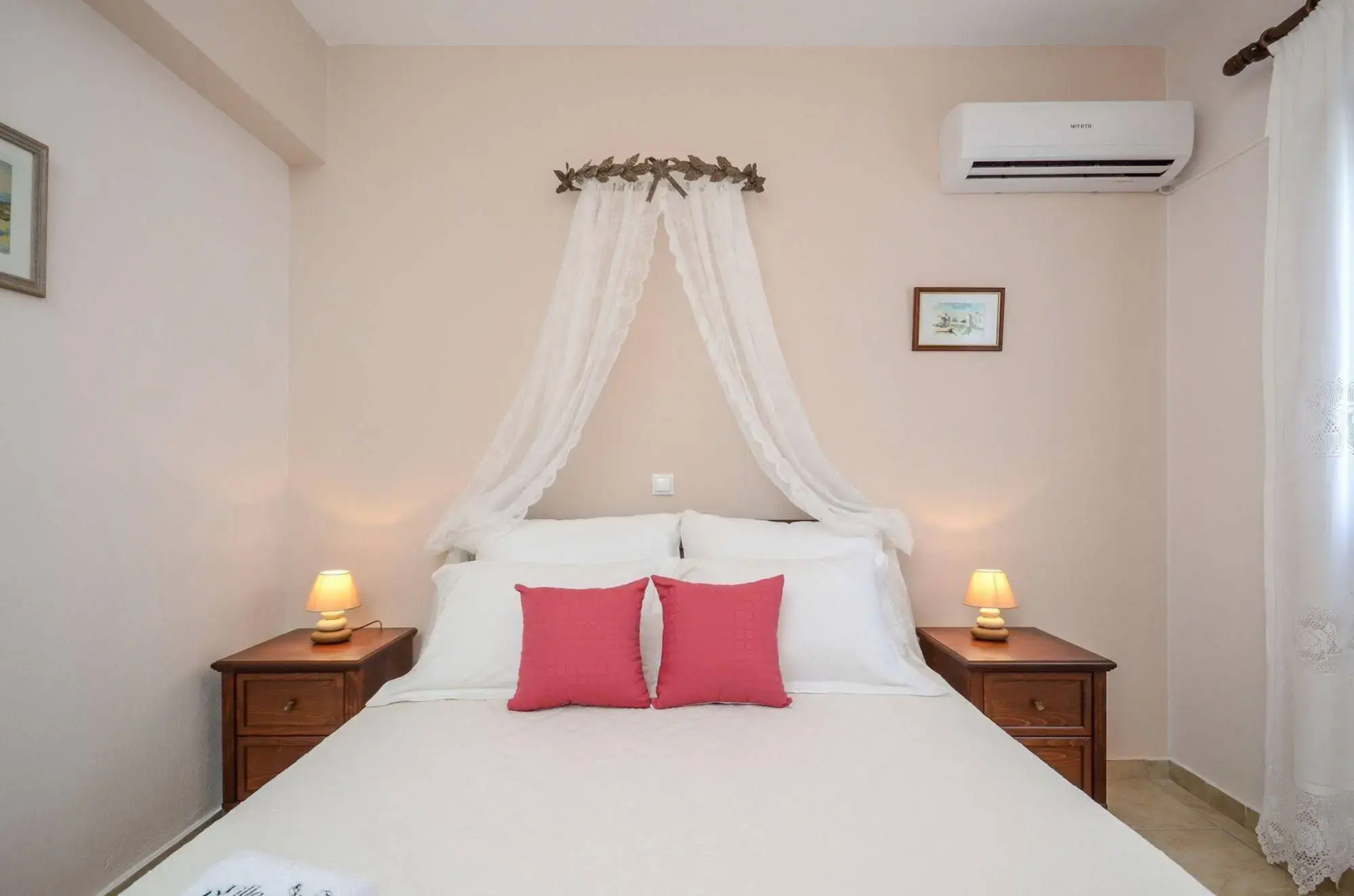 Villa of Roses - Private villa with pool
