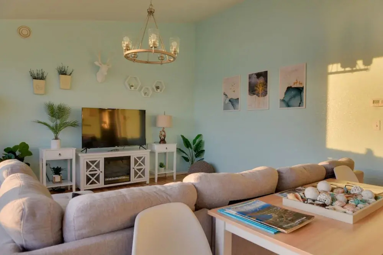 Oceanfront Kenai Villa w/ Fireplace & Deck