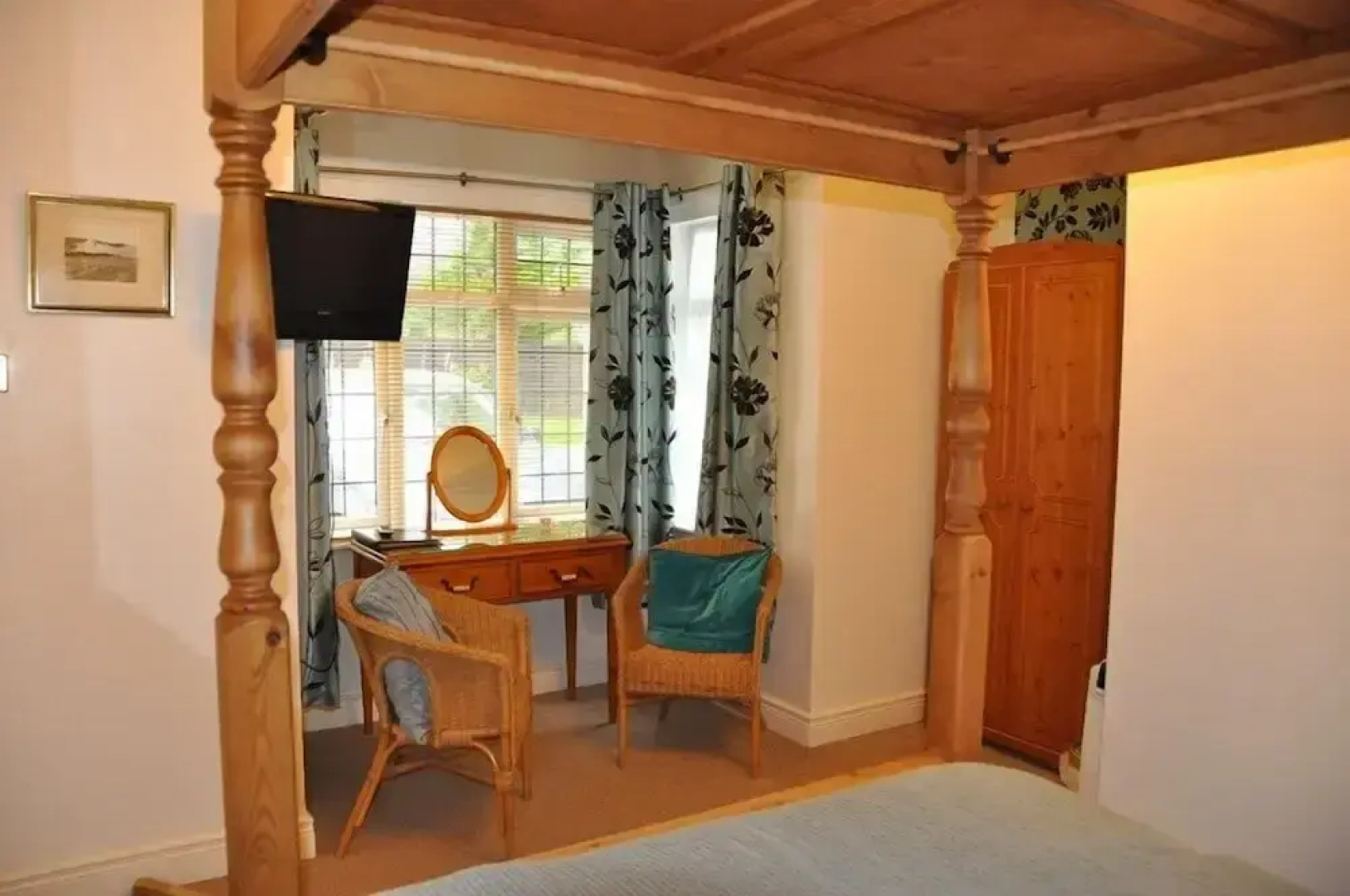 Walcot House