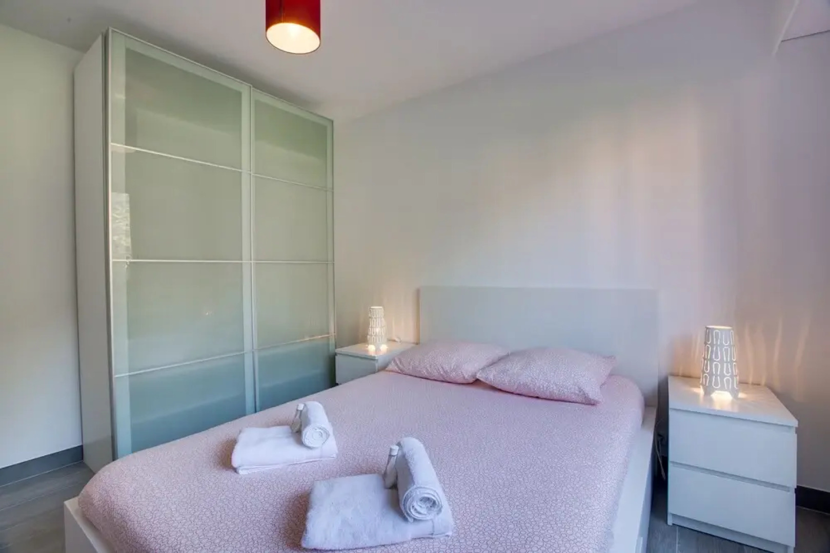 Le super privé: T2 refait à neuf avec parking