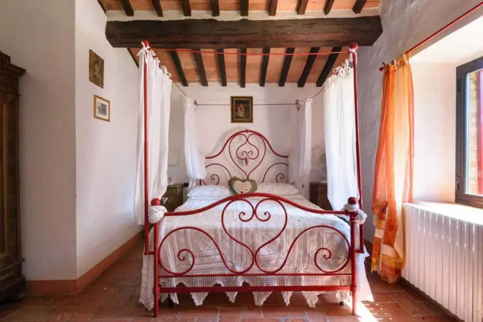 House With 2 Bedrooms in Trequanda, With Shared Pool and Enclosed Garden