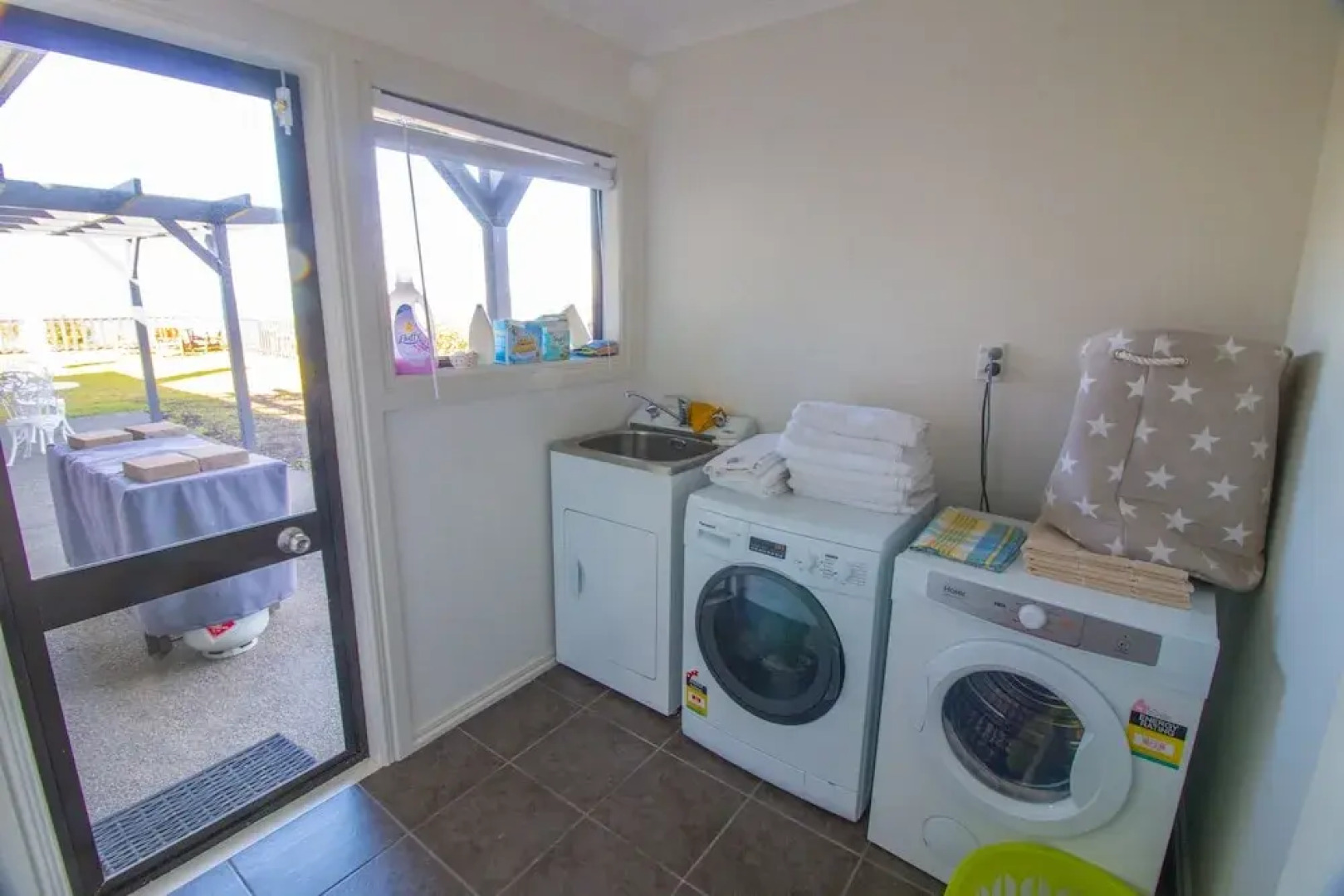 Orewa Cliff Top Holiday Home