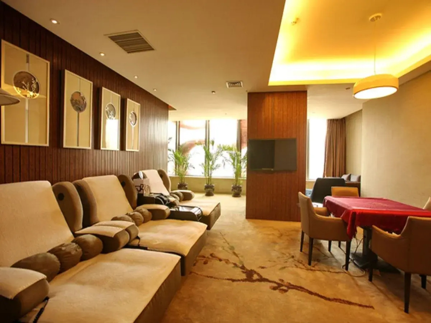 Top Elites City Resort Spa Hotel