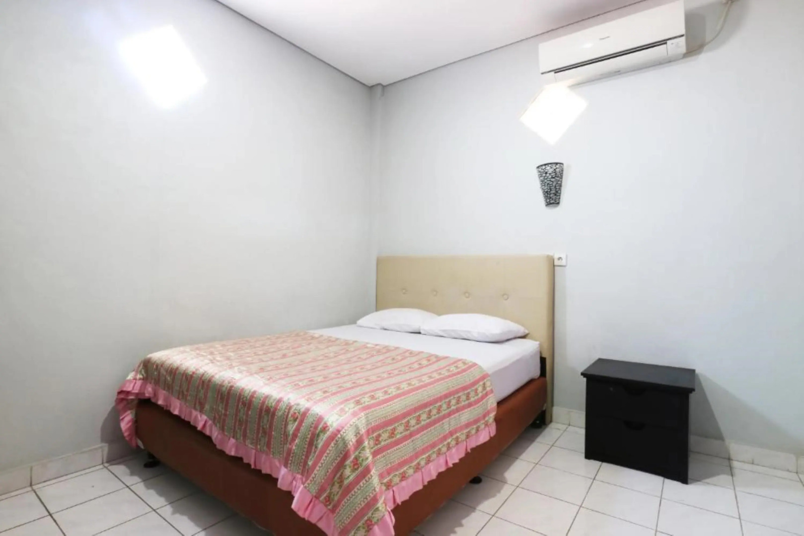 Taman Mekar Beach Inn By Zuzu